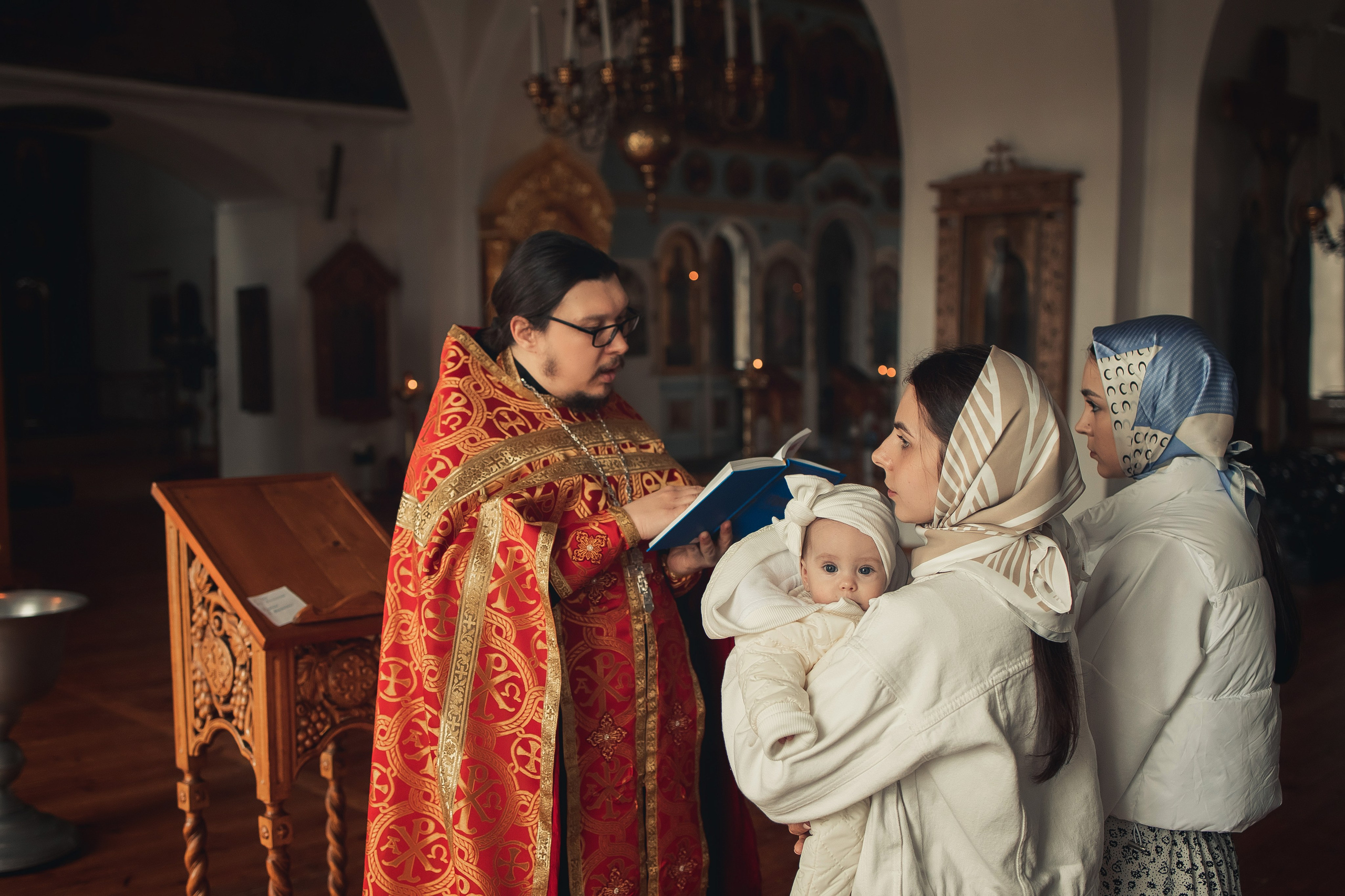 Фограф на крещение Москва- Смоленск. Свадебный Церковный Семейный фотограф Светлана Былова Москва- Смоленск