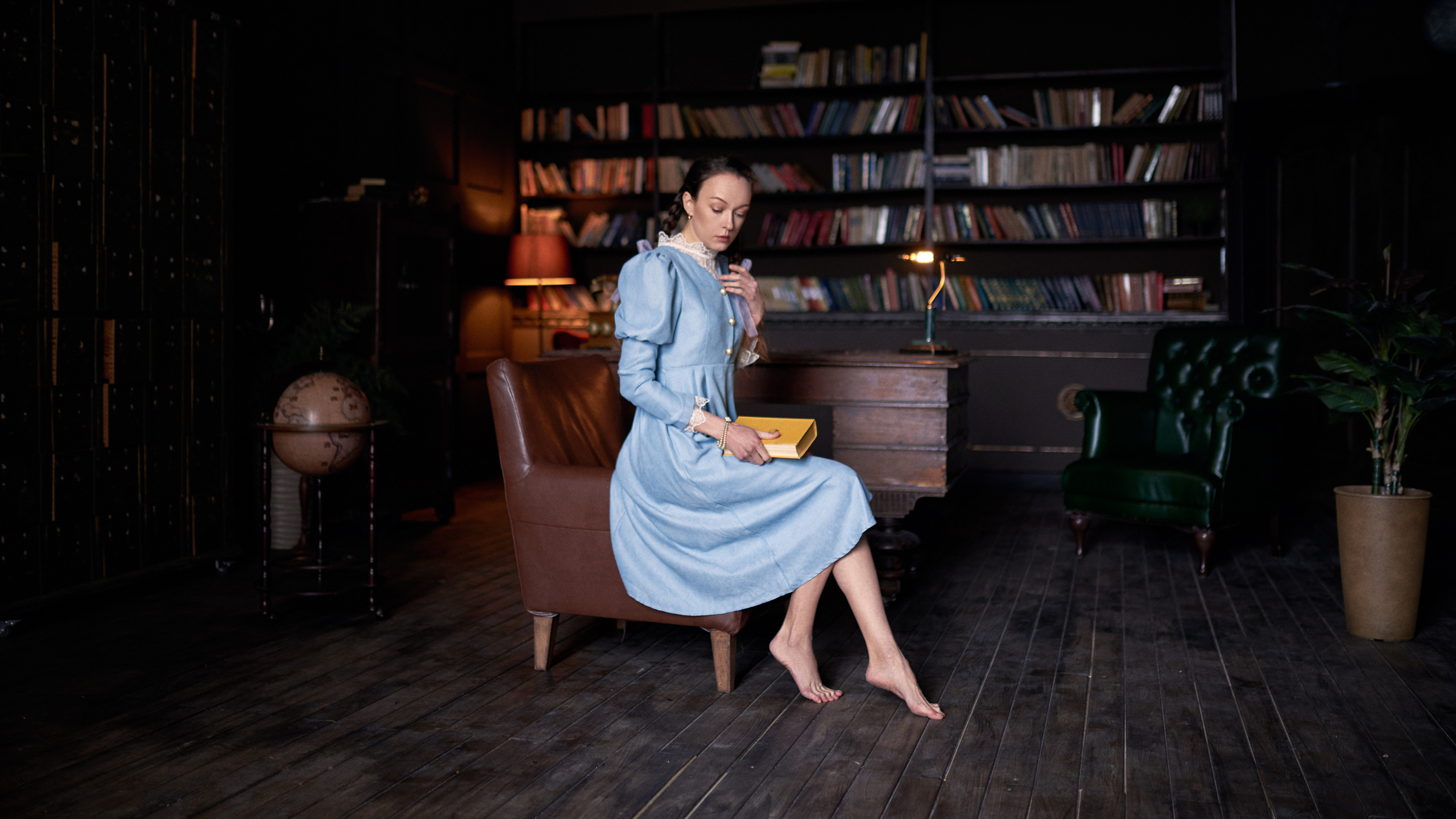 Женский портрет в интерьере. Макс Пыжик портретный фотограф в Москве