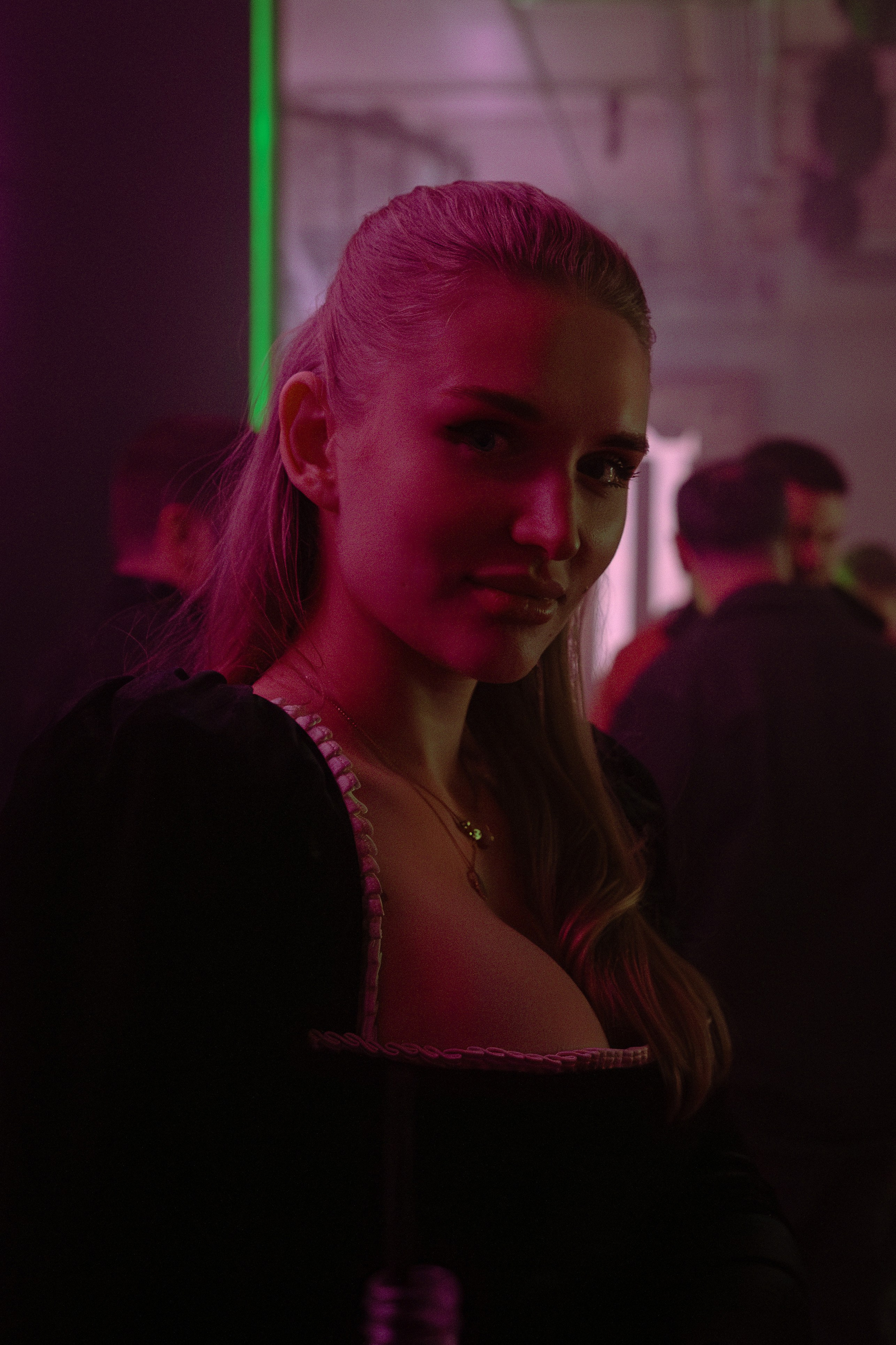 Вечеринка OSNOVATELI.LIVE репортажный фотограф Саша Дружинина. Репортажный фотограф в Москве Саша Дружинина