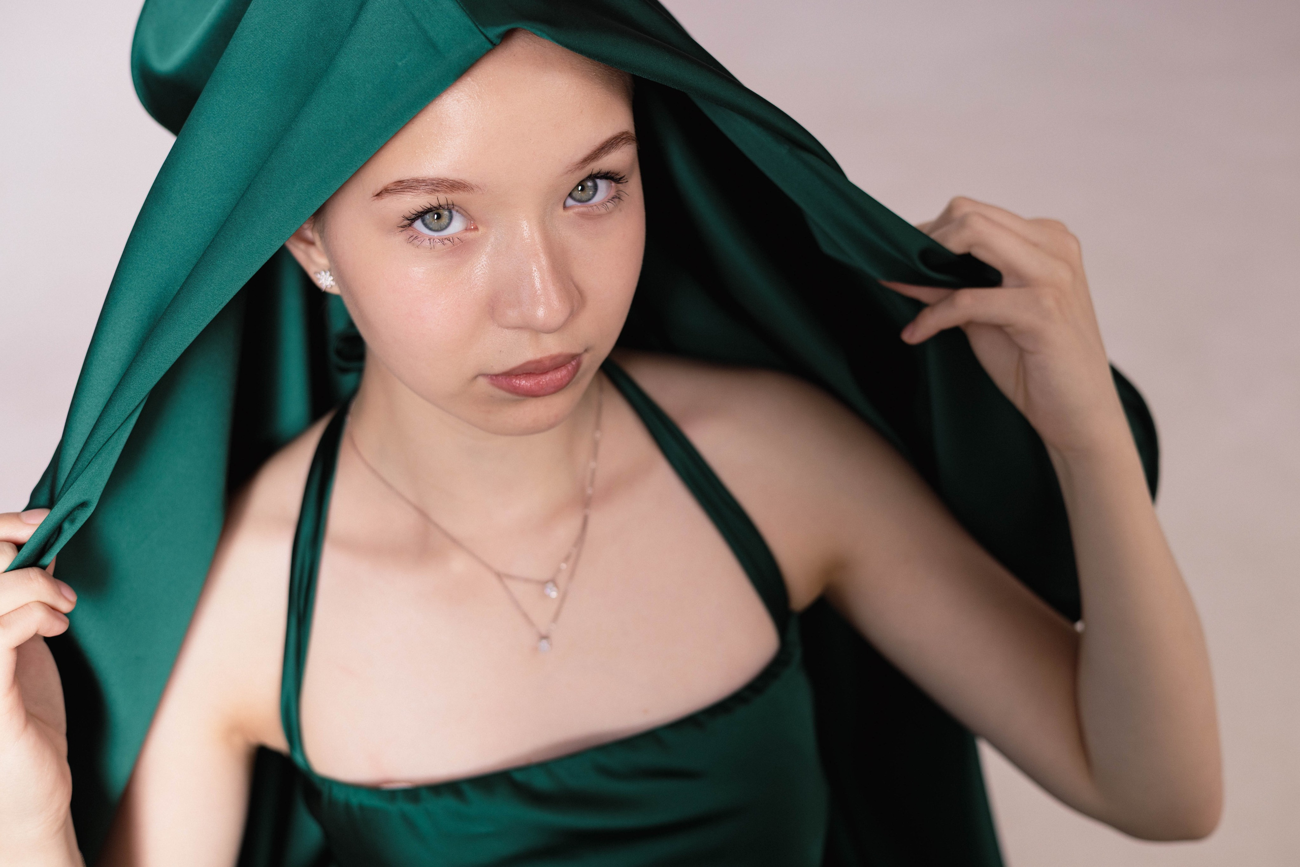 Портретная фотосессия в Алматы — индивидуальный портрет в студии. Фотограф Алматы