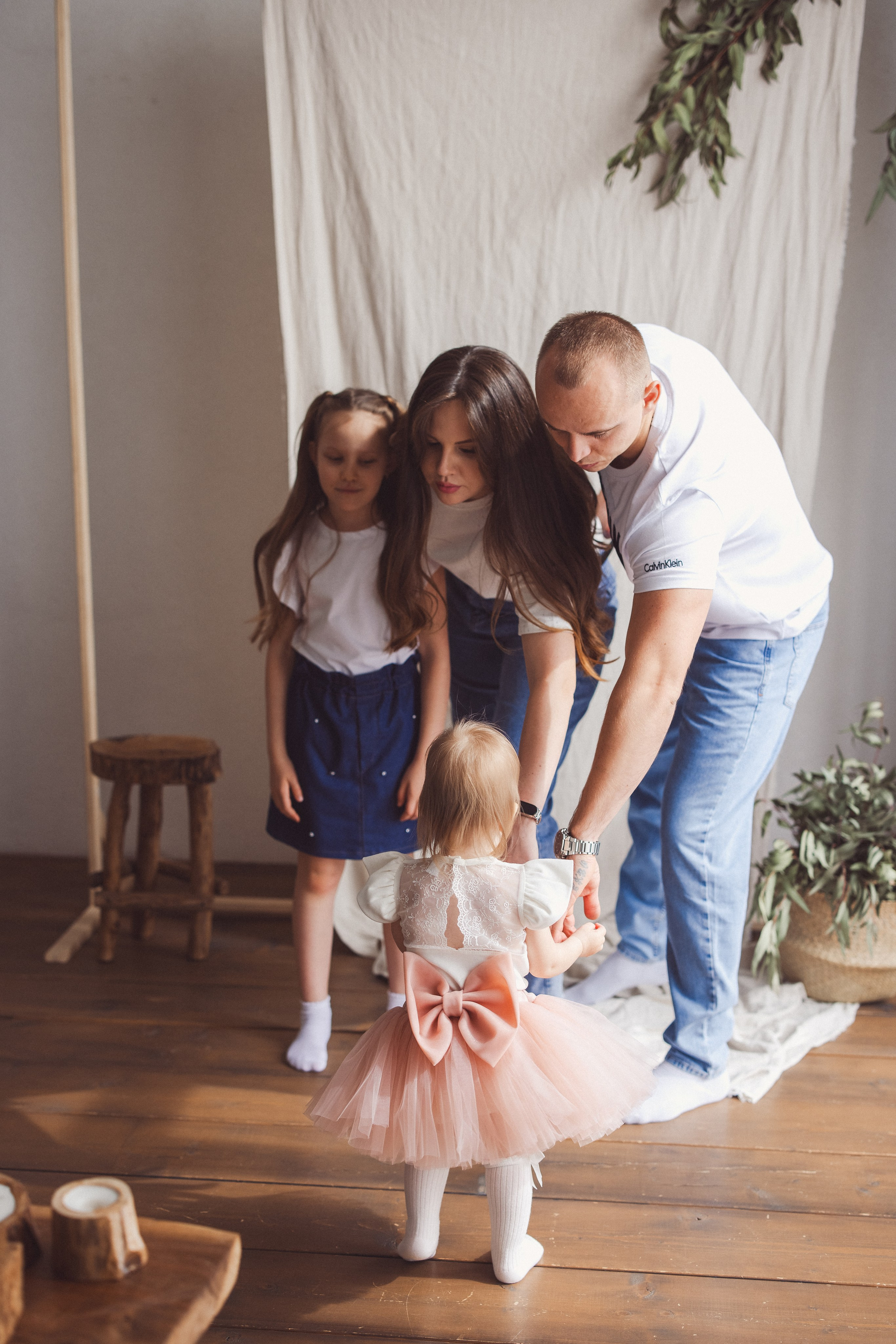 Семейная фотосессия в фотостудии «Mestone». Семейный и детский фотограф в Краснодаре Анна Трашкова