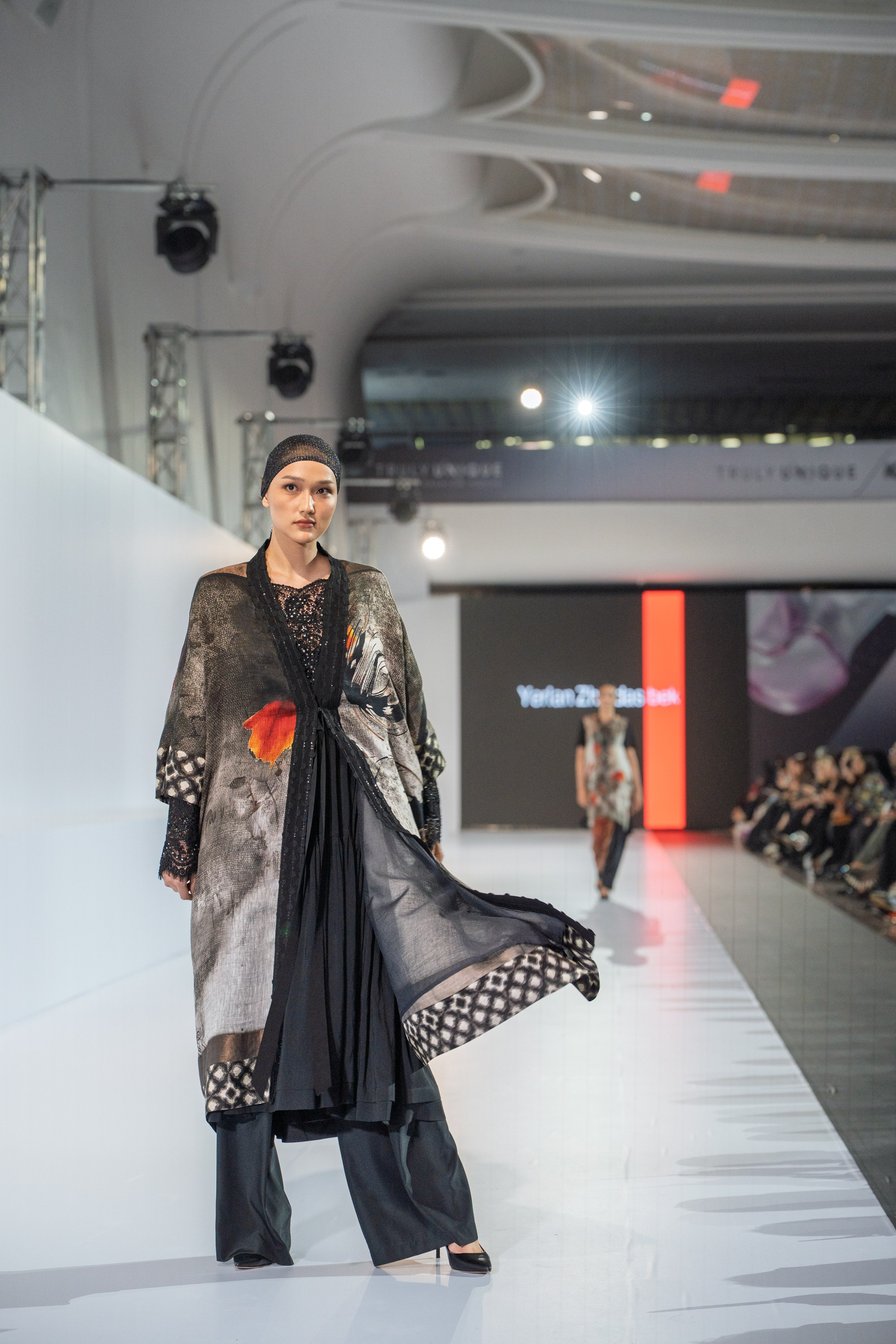 Yerlan Zholdasbek. Сайт Алматинского НЮ АРТ, будуар и фэшн фотографа Дениса Карпенко