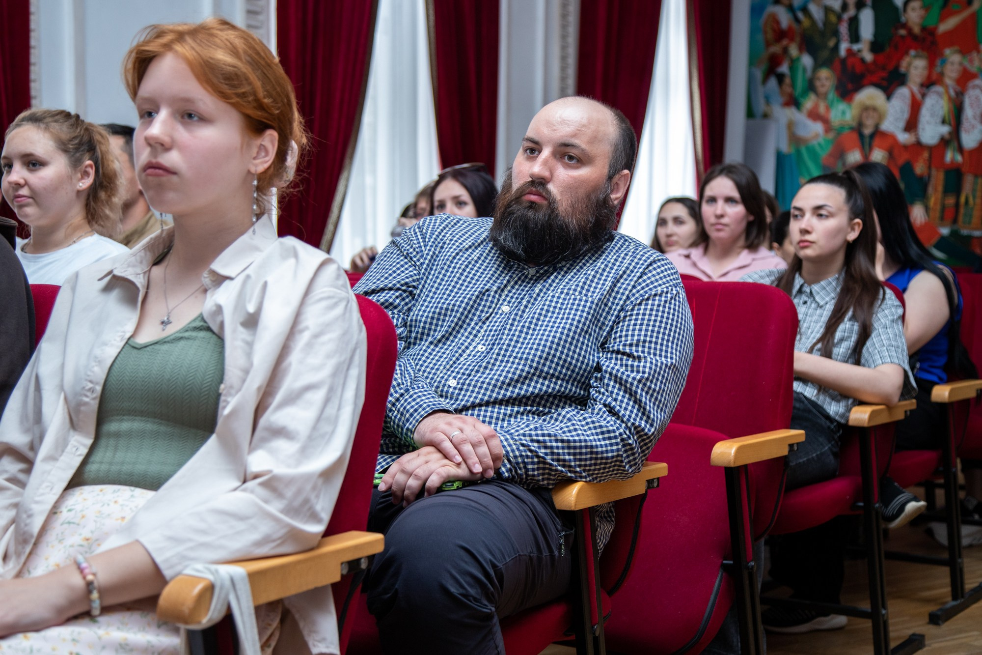 Встреча с победителями грантов «Росмолодёжи». Репортажный, промышленный и маркетплейс-фотограф Дмитрий Чернат