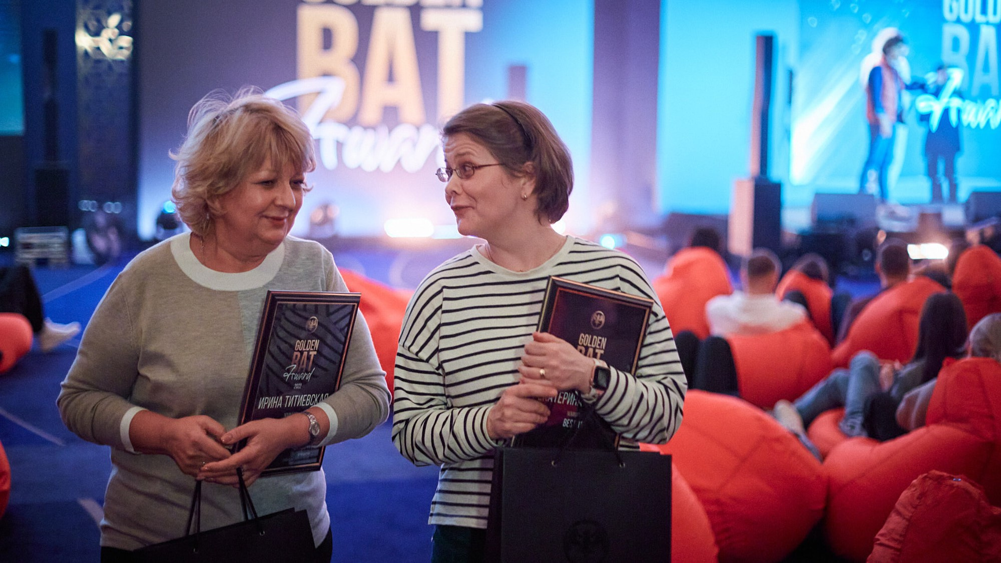 Фотограф на корпоративе BACARDI Golden Bat — репортажная съёмка в Москве. Репортажный фотограф в Москве — Дмитрий Тарасов | Съёмка мероприятий, концертов, корпоративов