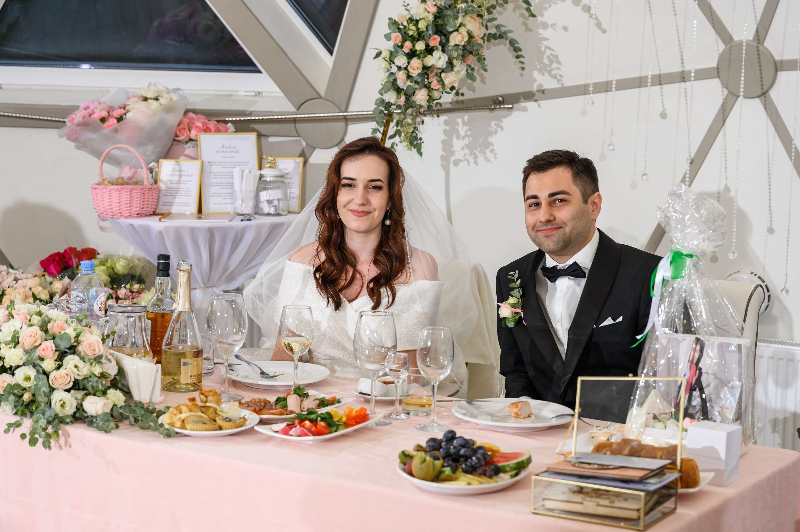 Свадебная фотосессия парк-отель Петрухино-клуб. Свадебный фотограф Москва Юрий Кульман