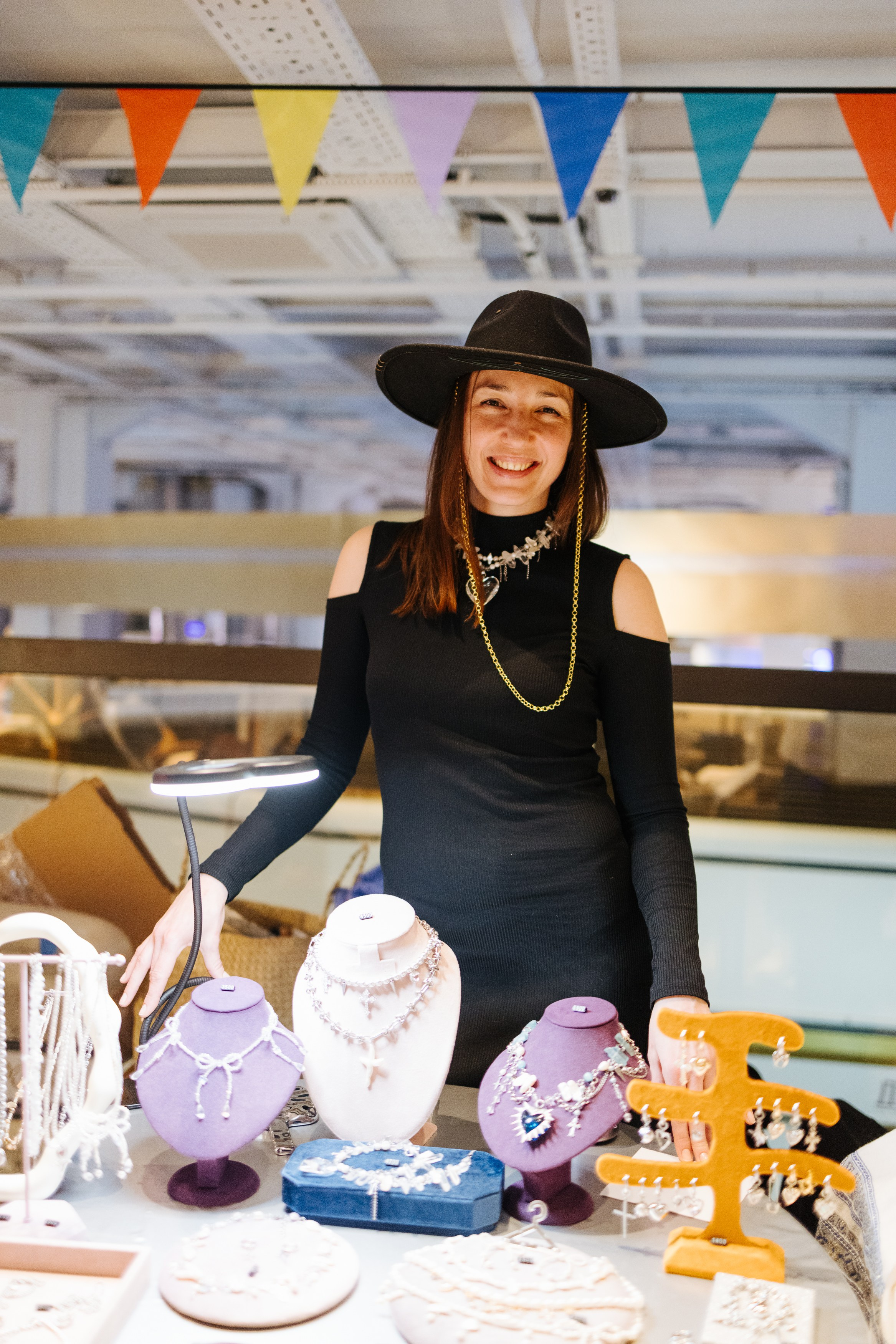 23–24 декабря 2023 в «Три вокзала. Депо» / День 2 / фото Валерий Белобеев. Фотоотчеты «Ламбада-маркета»