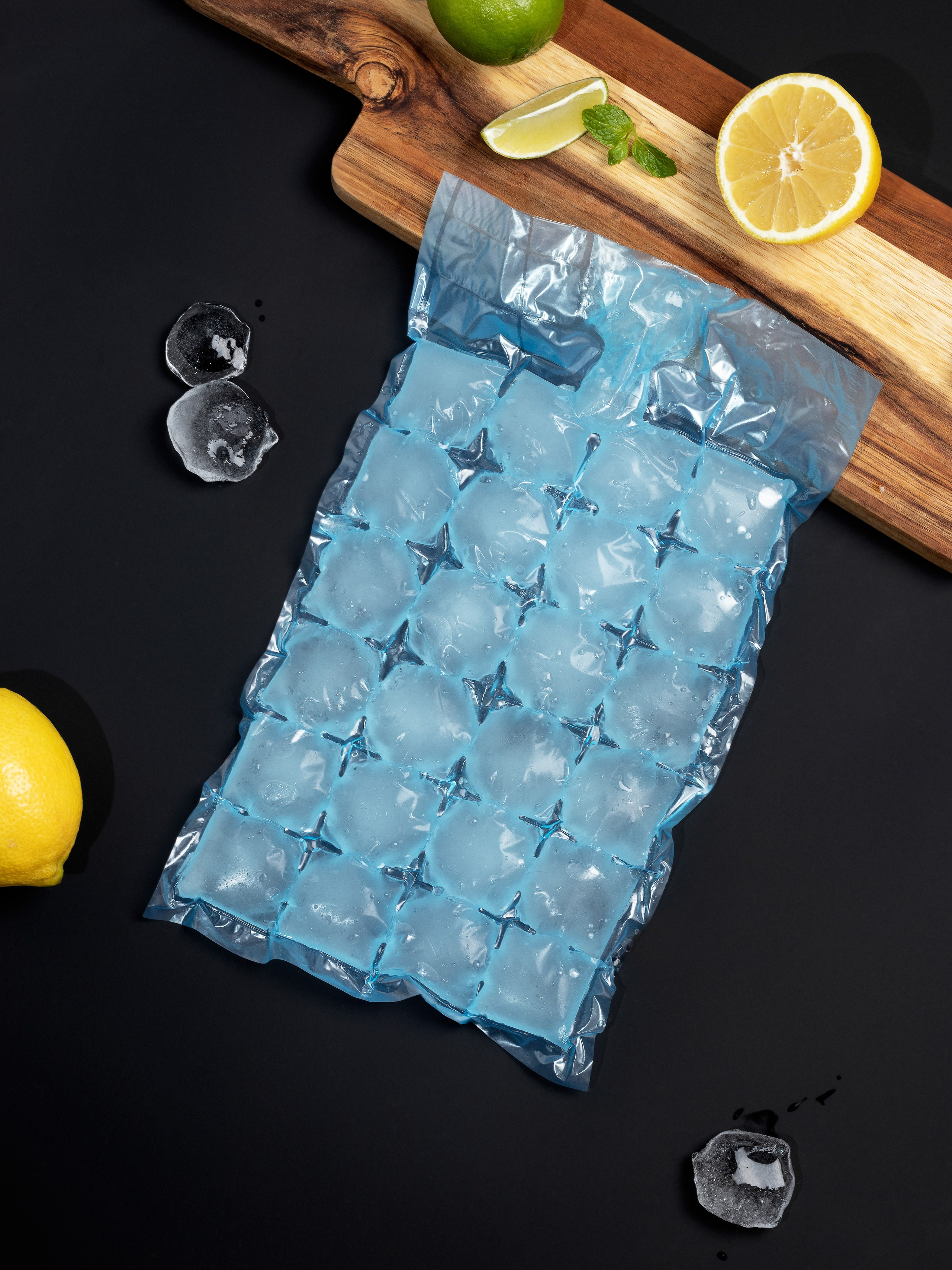 Пакеты для льда. Предметный фотограф Северова Екатерина | Профессиональная предметная съёмка фото и видео в Санкт-Петербурге