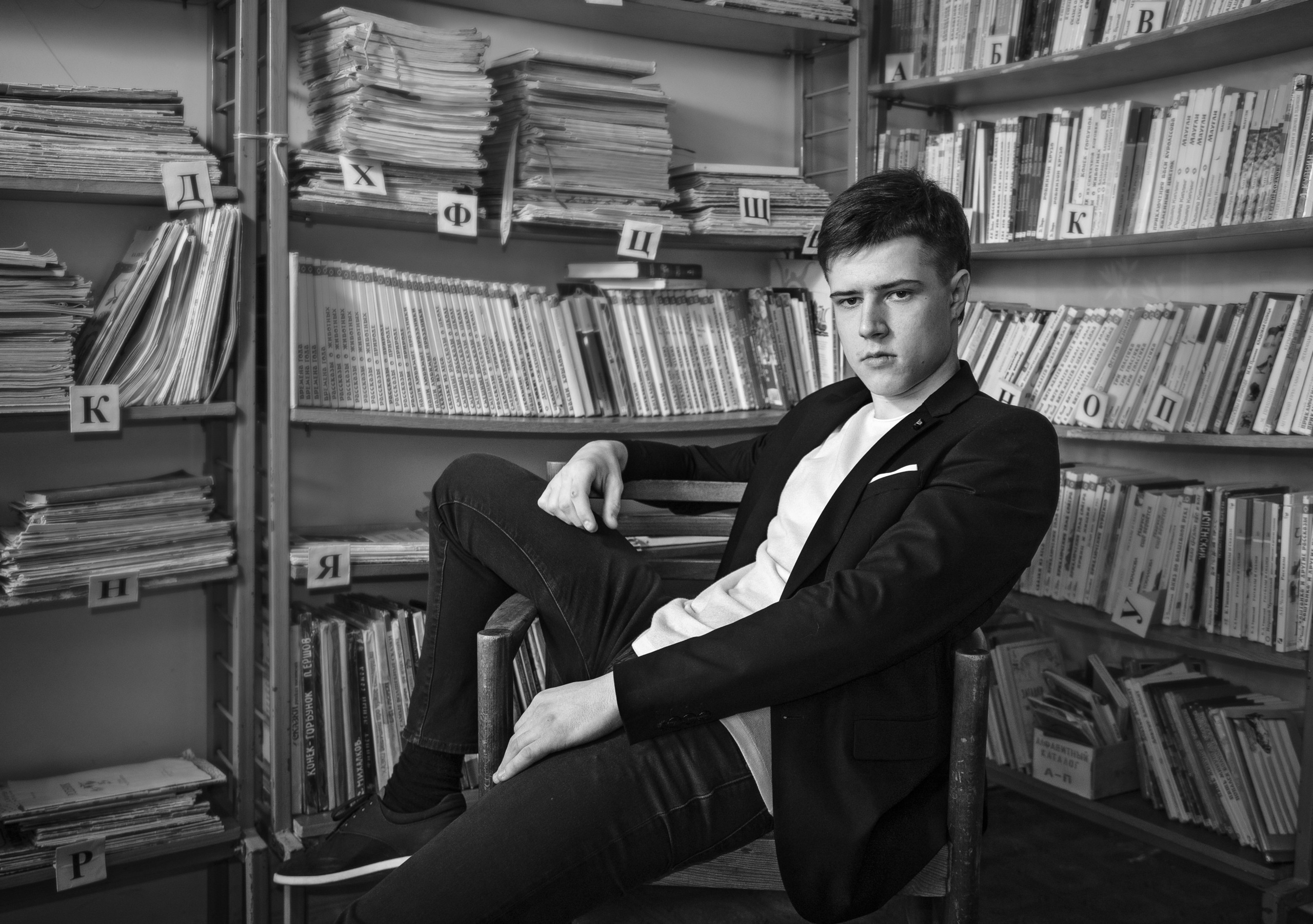 34 школа, выпускной 11а класс. Спасибо за проявленный интерес к моему творчеству! Меня зовут Россохат