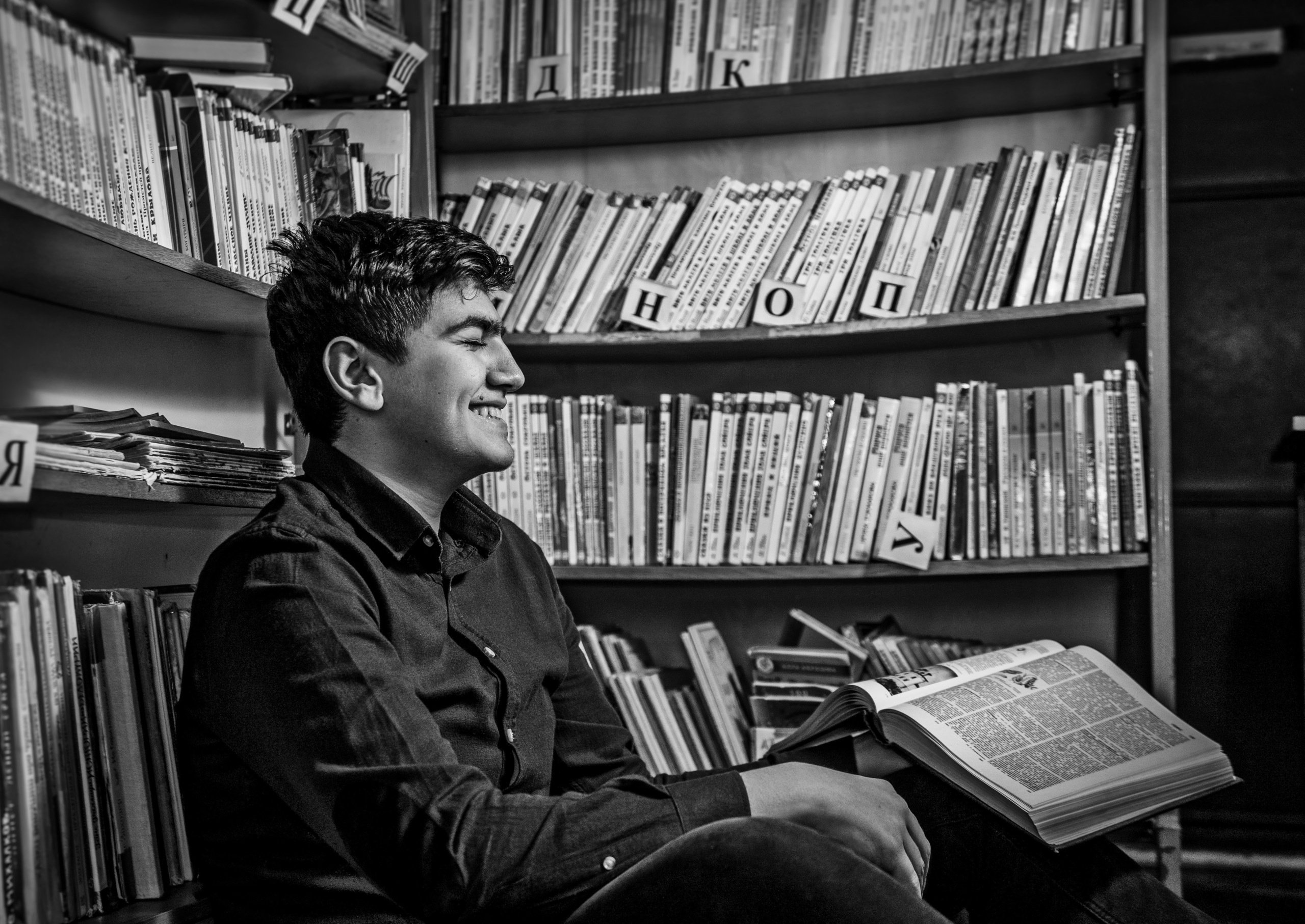 34 школа, выпускной 11а класс. Спасибо за проявленный интерес к моему творчеству! Меня зовут Россохат