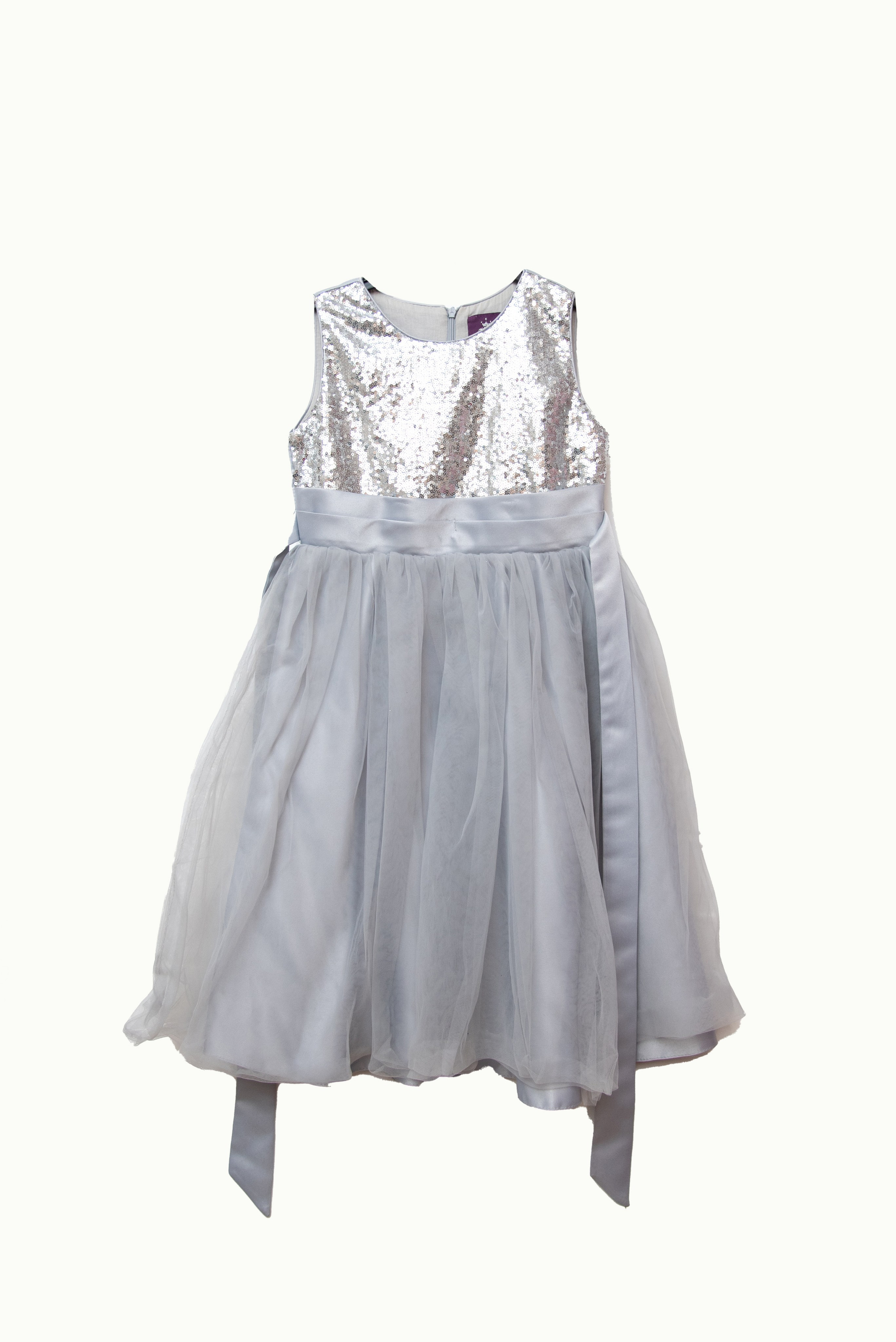 Платье серое с пайетками. Ольга Ли свадебный семейный фотограф Иркутск