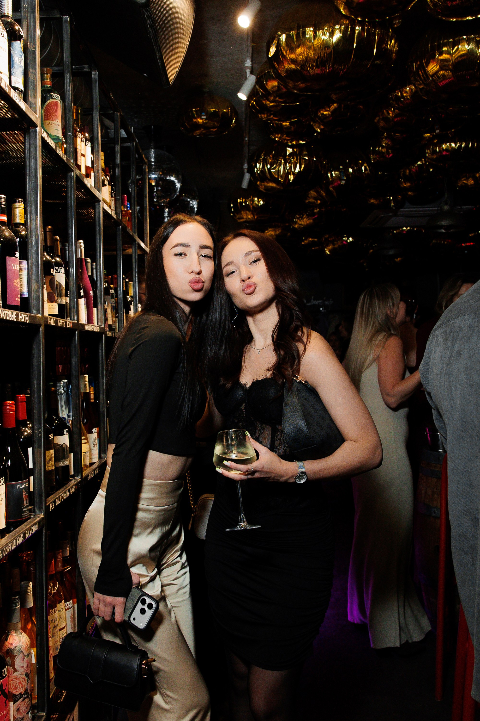 ВИНОТЕКА — 8 МАРТА. СВОИ. ФОТООТЧЕТЫ-СОБЫТИЯ-МЕСТА