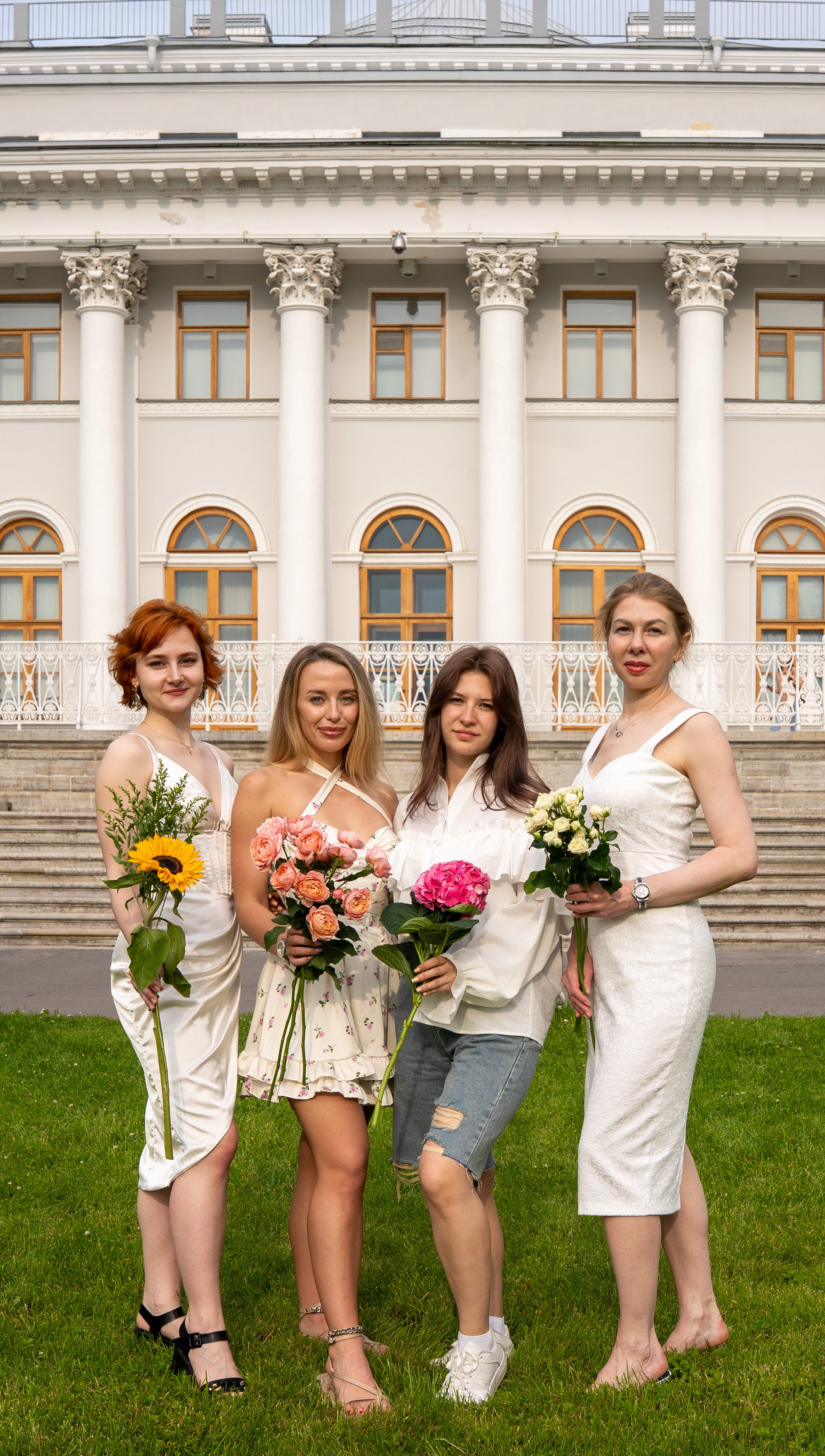 Фотосессия для подруг на Елагинском острове. Студийный и портретный фотограф в САНКТ-ПЕТЕРБУРГЕИрина Махаон