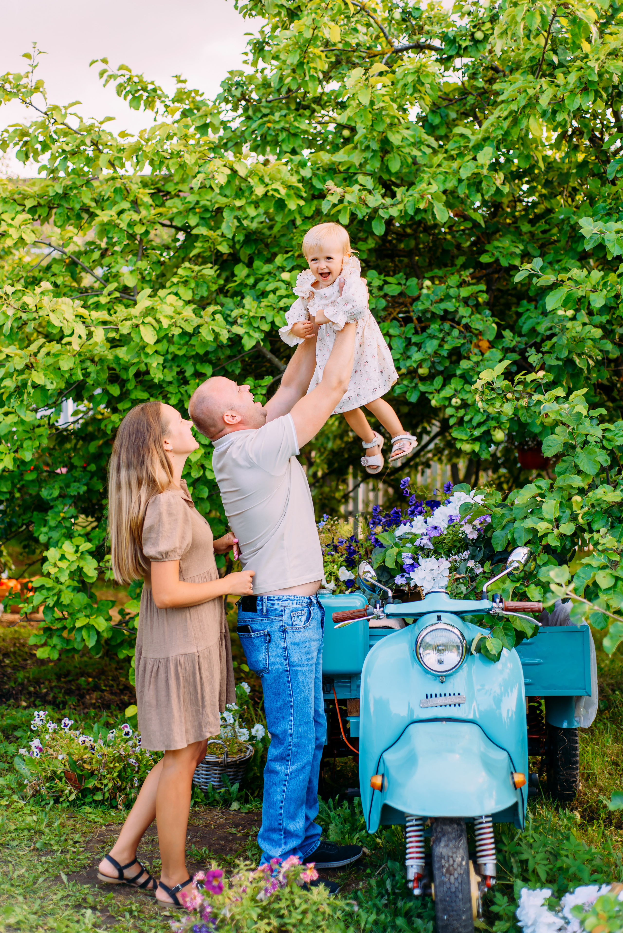 Ариша с родителями. Детский и семейный фотограф Эльмира Веселова