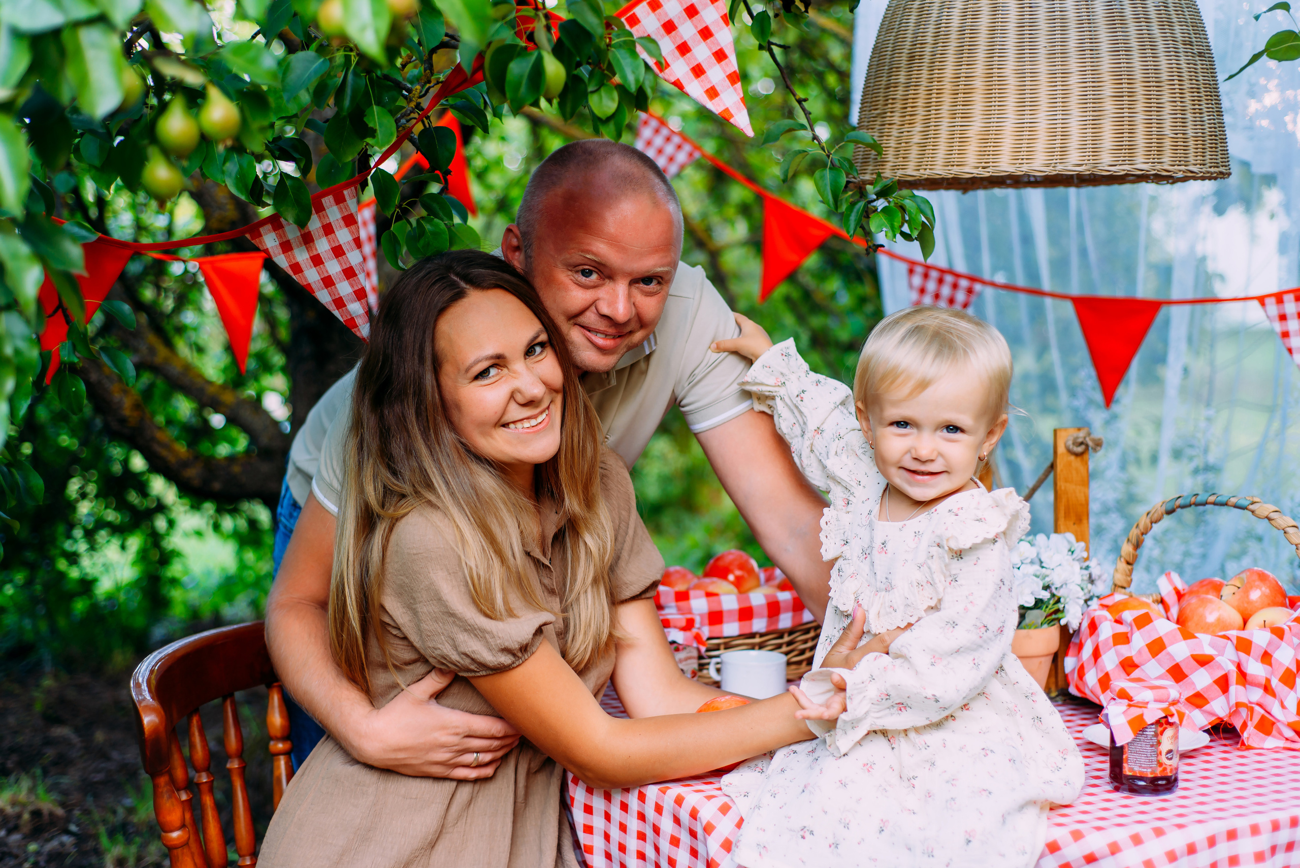 Ариша с родителями. Детский и семейный фотограф Эльмира Веселова