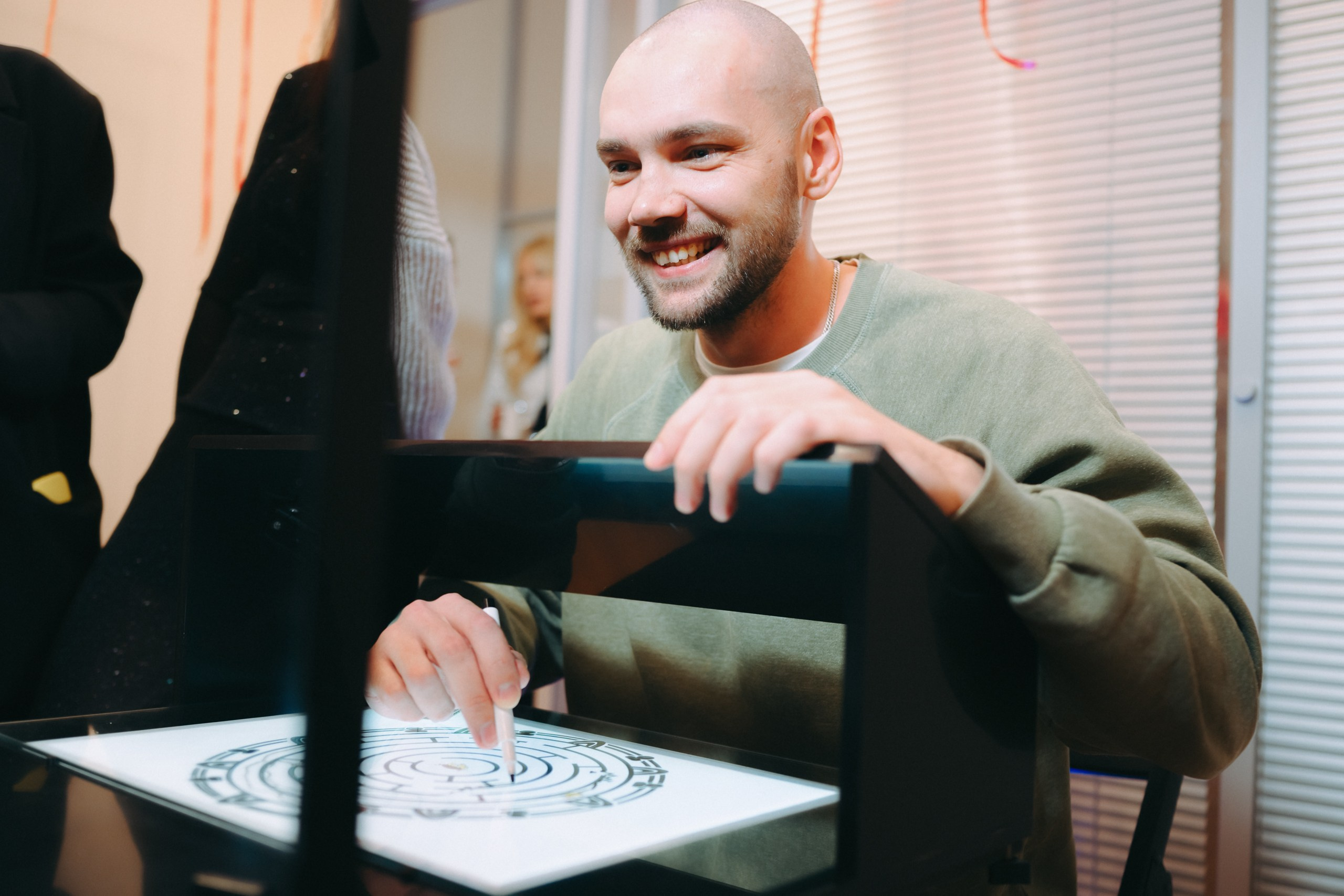 Корпоративы (сборник). Komonev