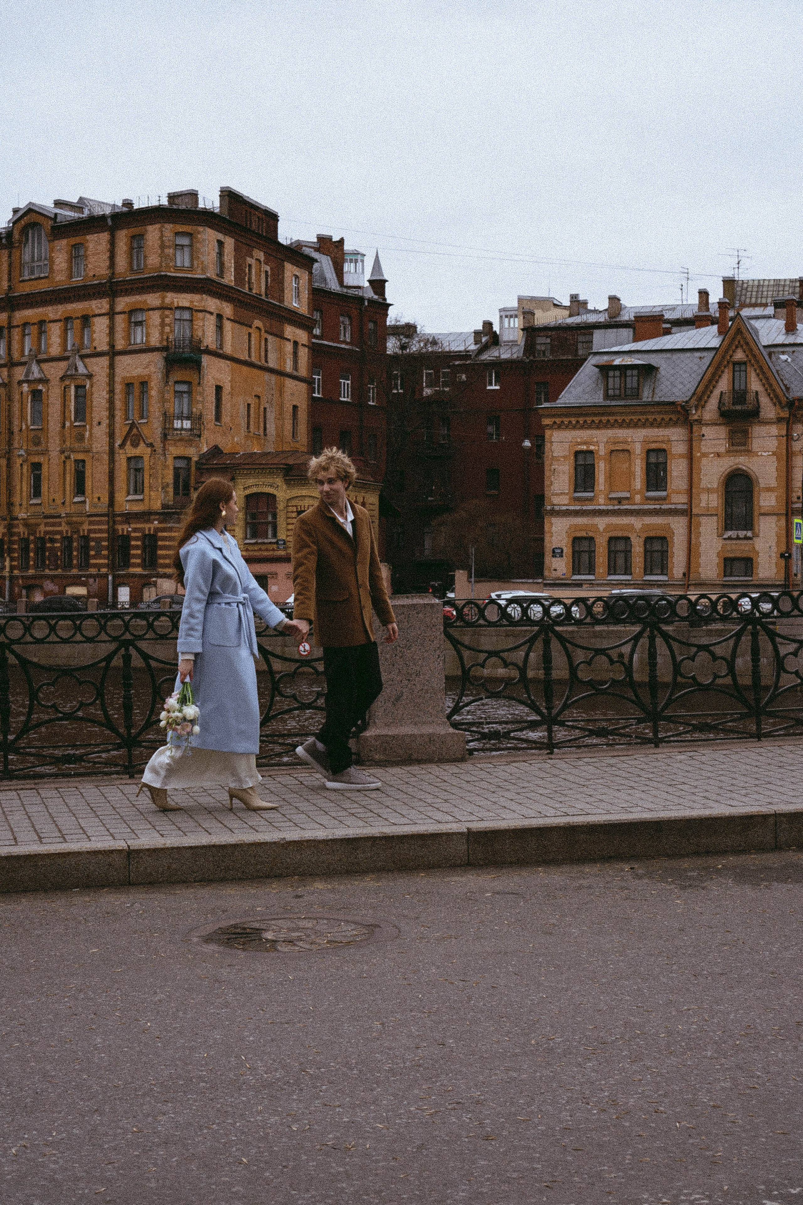 СВАДЕБНАЯ ПРОГУЛКА ПО ПЕТРОГРАДКЕ ВЕСНОЙ (ФОТОСЕССИИЯ ПАРЫ СВАДЕБНАЯ). Профессиональный фотограф, Санкт-Петербург — Виктория Богомолова
