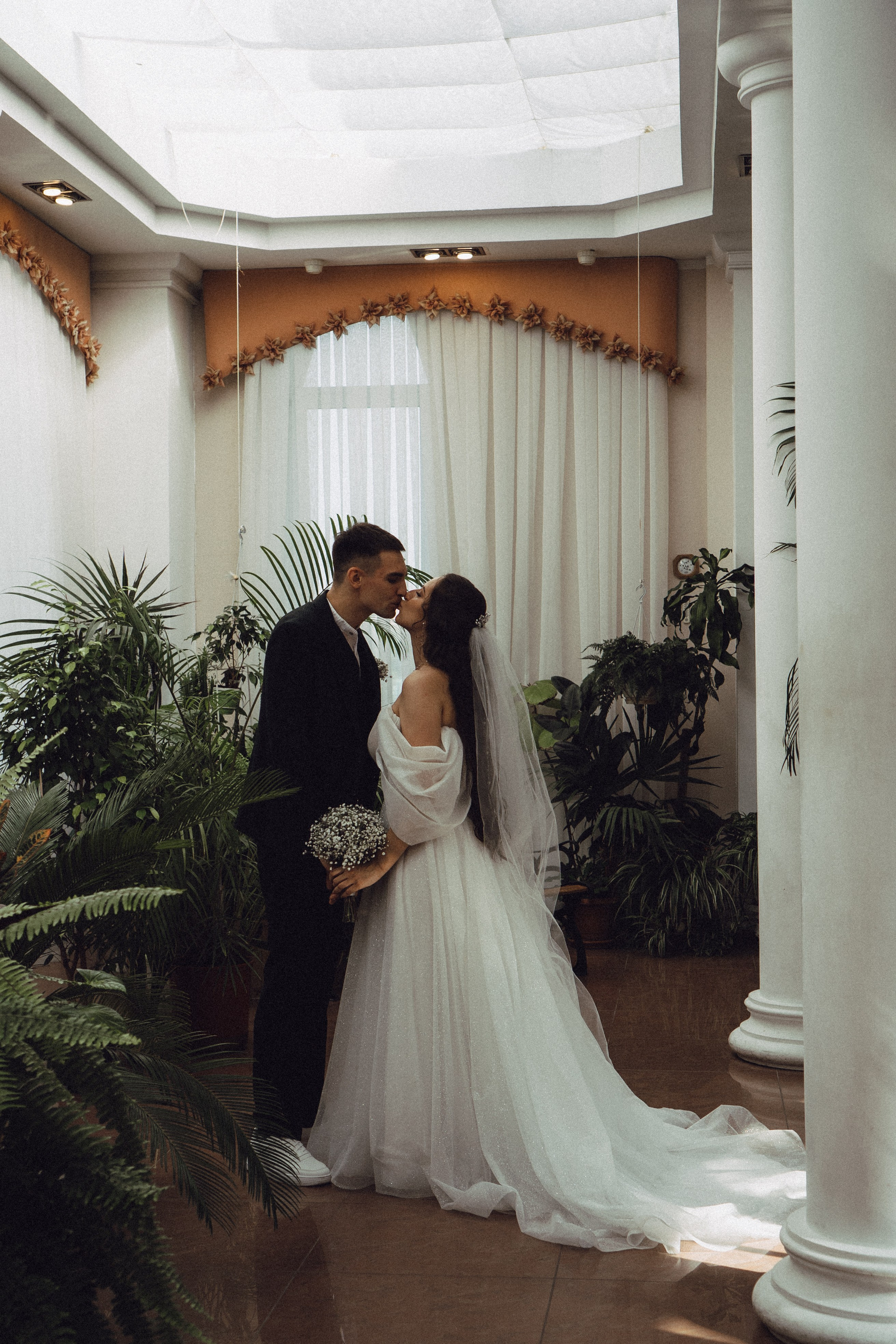 СВАДЕБНАЯ СЬЕМК В ПАРКЕ 300-ЛЕТИЯ. Профессиональный фотограф, Санкт-Петербург — Виктория Богомолова