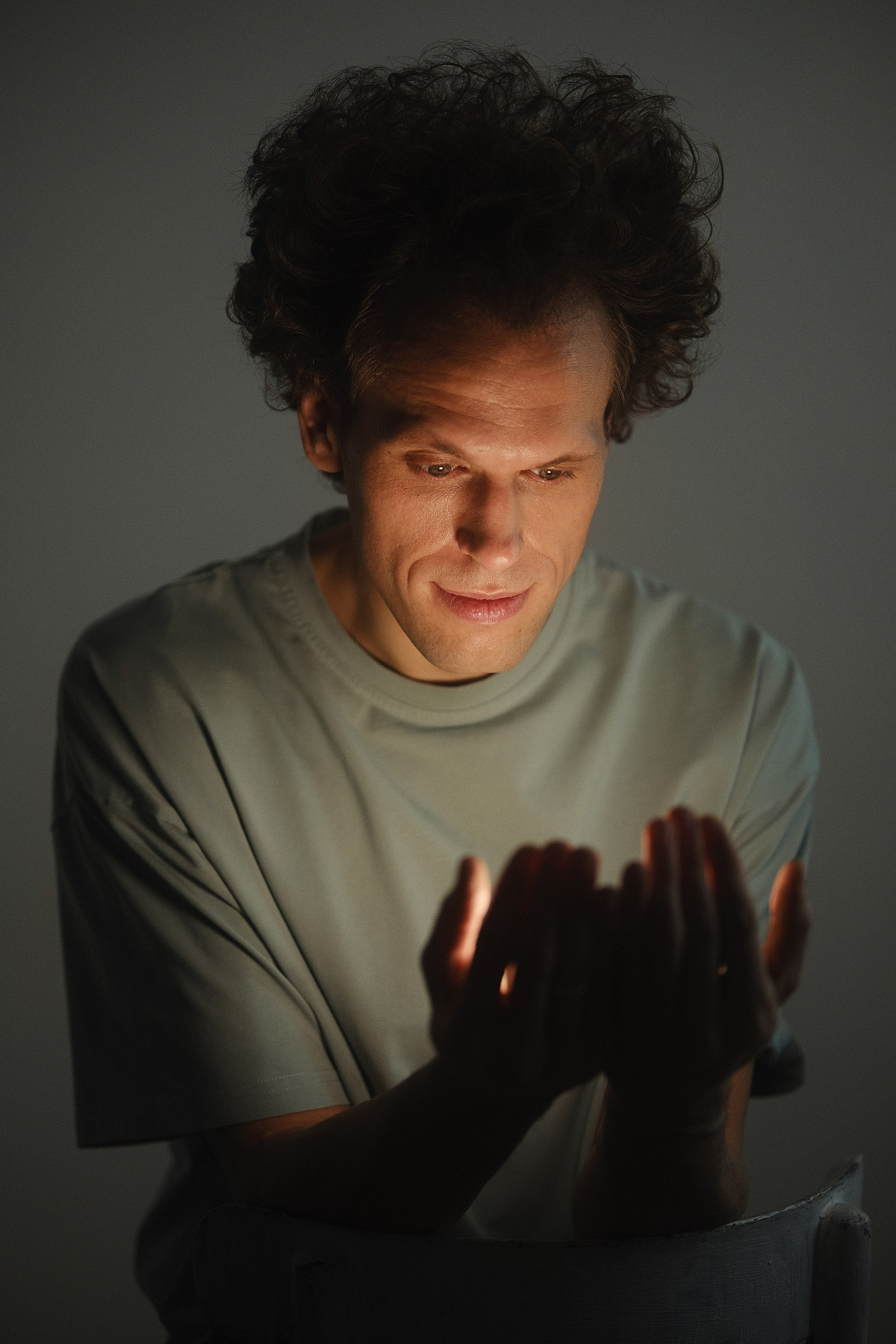 Фотограф Михаил Гуляев. Фотосессия в Новосибирске. Фотосессия в студии Новосибирск. Мужские фотографии.