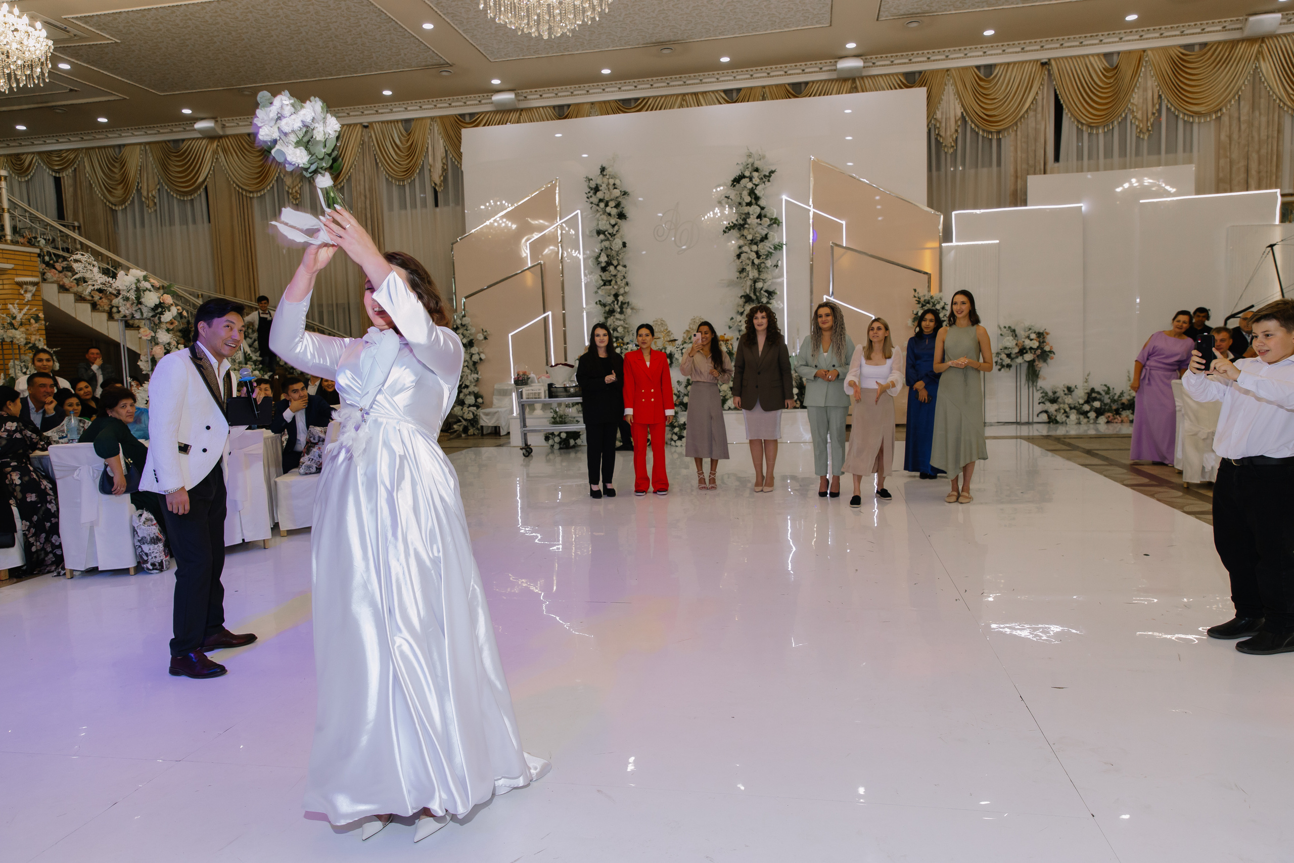 Свадьба Киргизская Арген & Дарья. Свадебный фотограф в Новосибирске Лидия Александровна