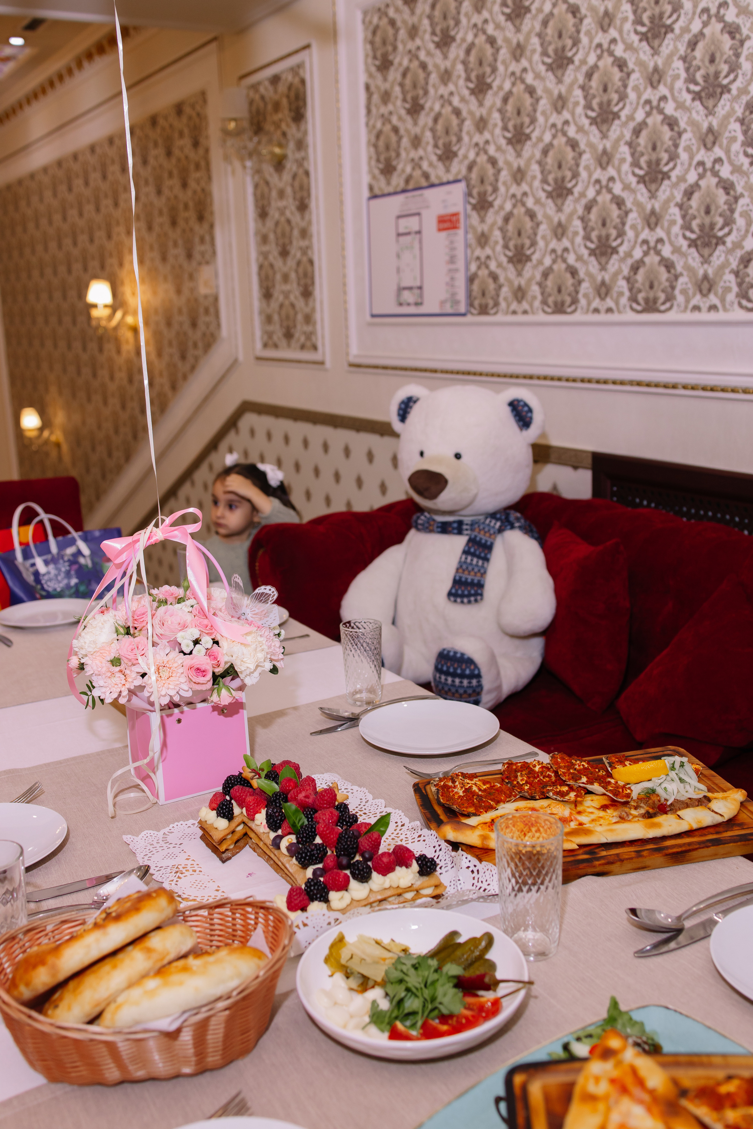 1 годик Эмилии. Свадебный фотограф в Новосибирске Лидия Александровна