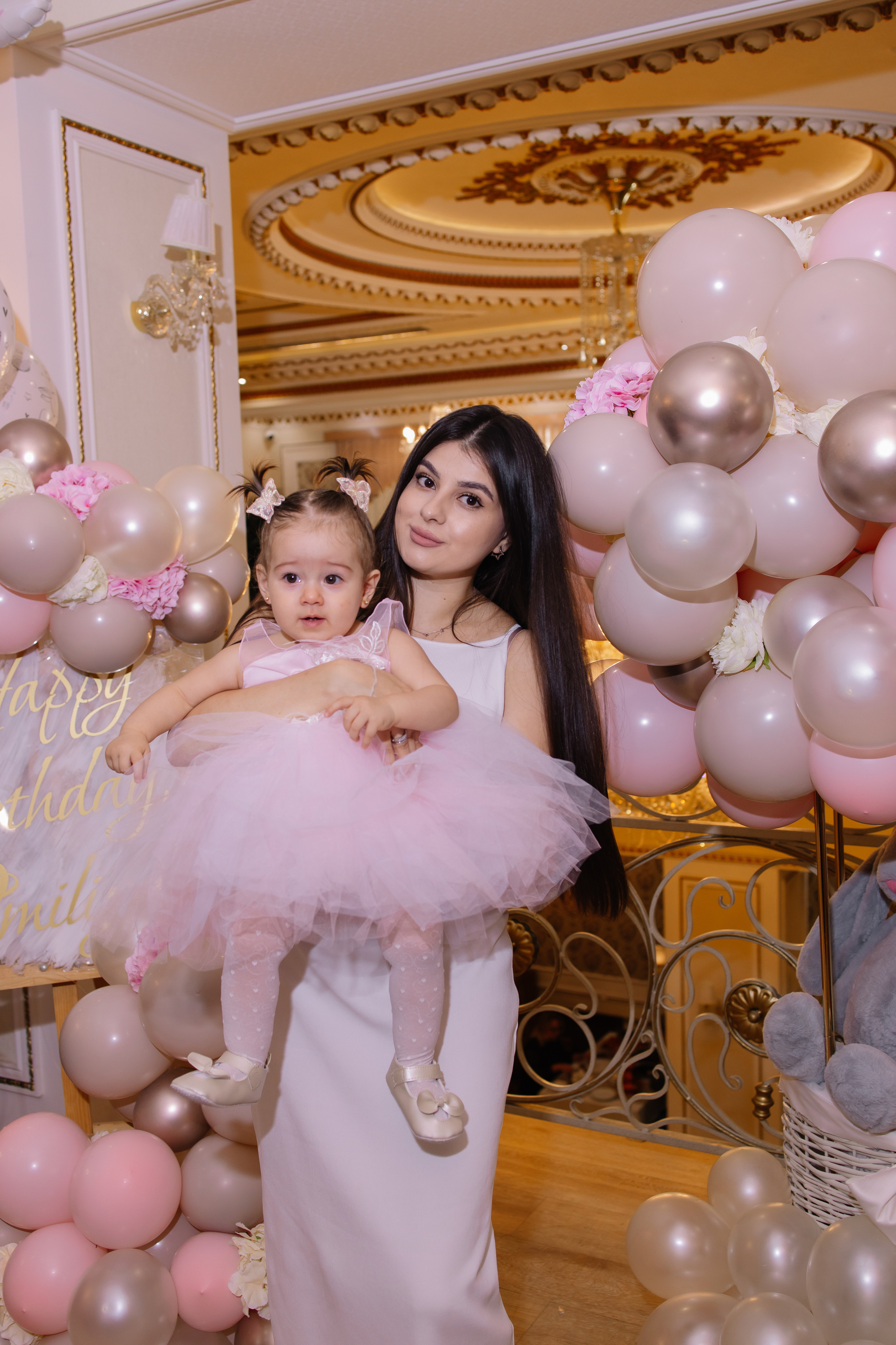 1 годик Эмилии. Свадебный фотограф в Новосибирске Лидия Александровна