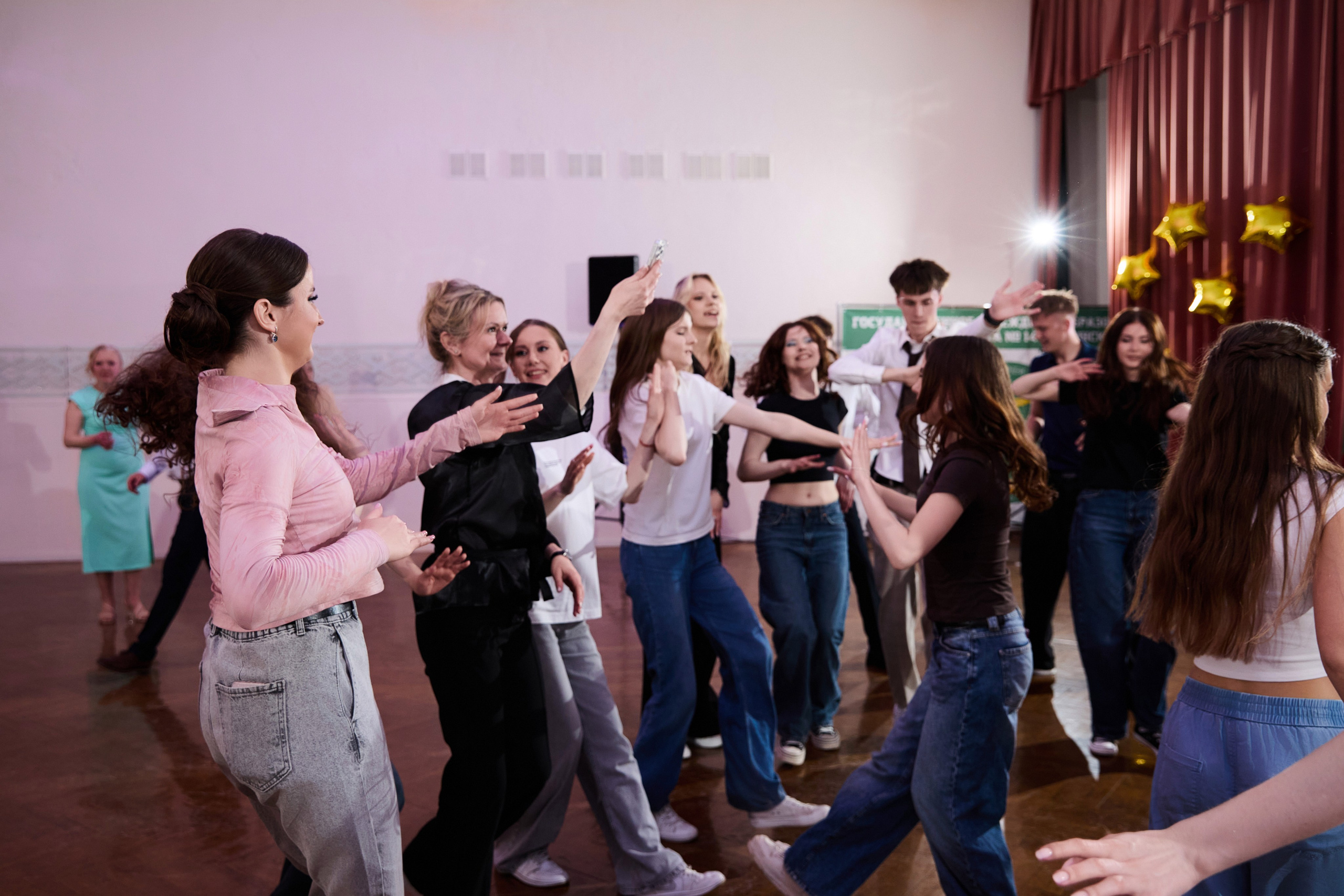 Выпускной 11 класс. Свадебная, репортажная фотосъемка и видеосъемка в Минске. Илья и Юлия Ширмановы. Фотограф | Видеограф | Минск