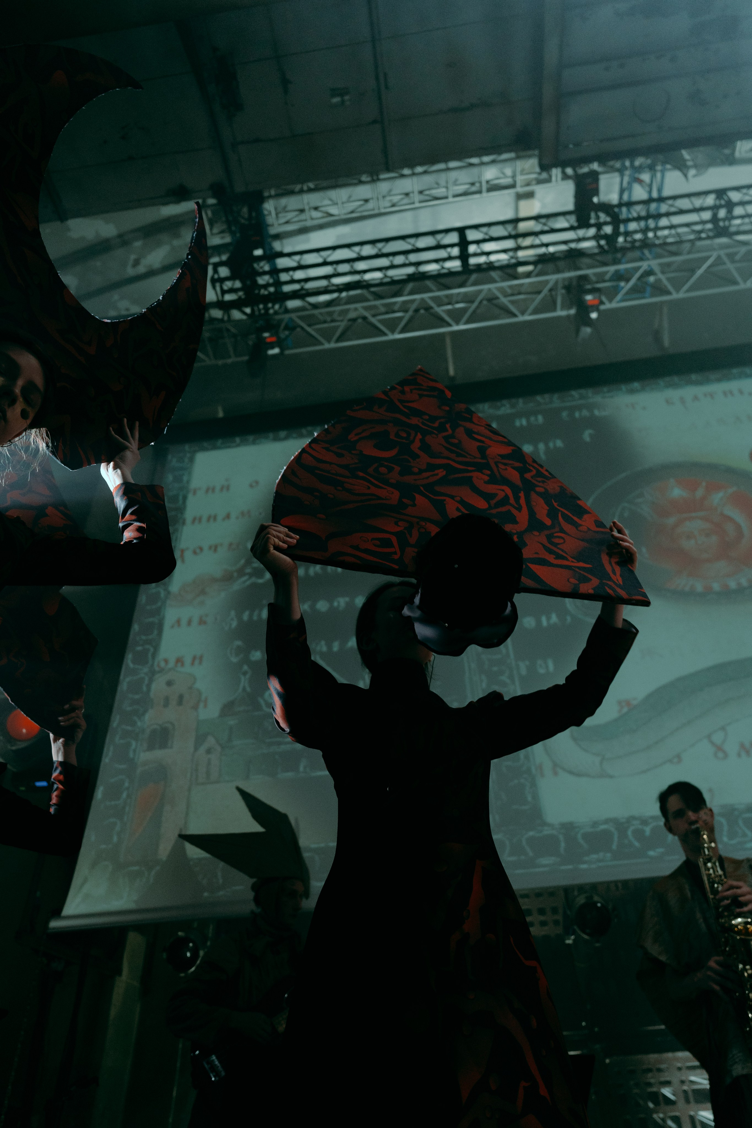 СЛОВО. Ансамбль «КОМОНЬ». @tomrus: Рустам Шагиморданов — фотограф