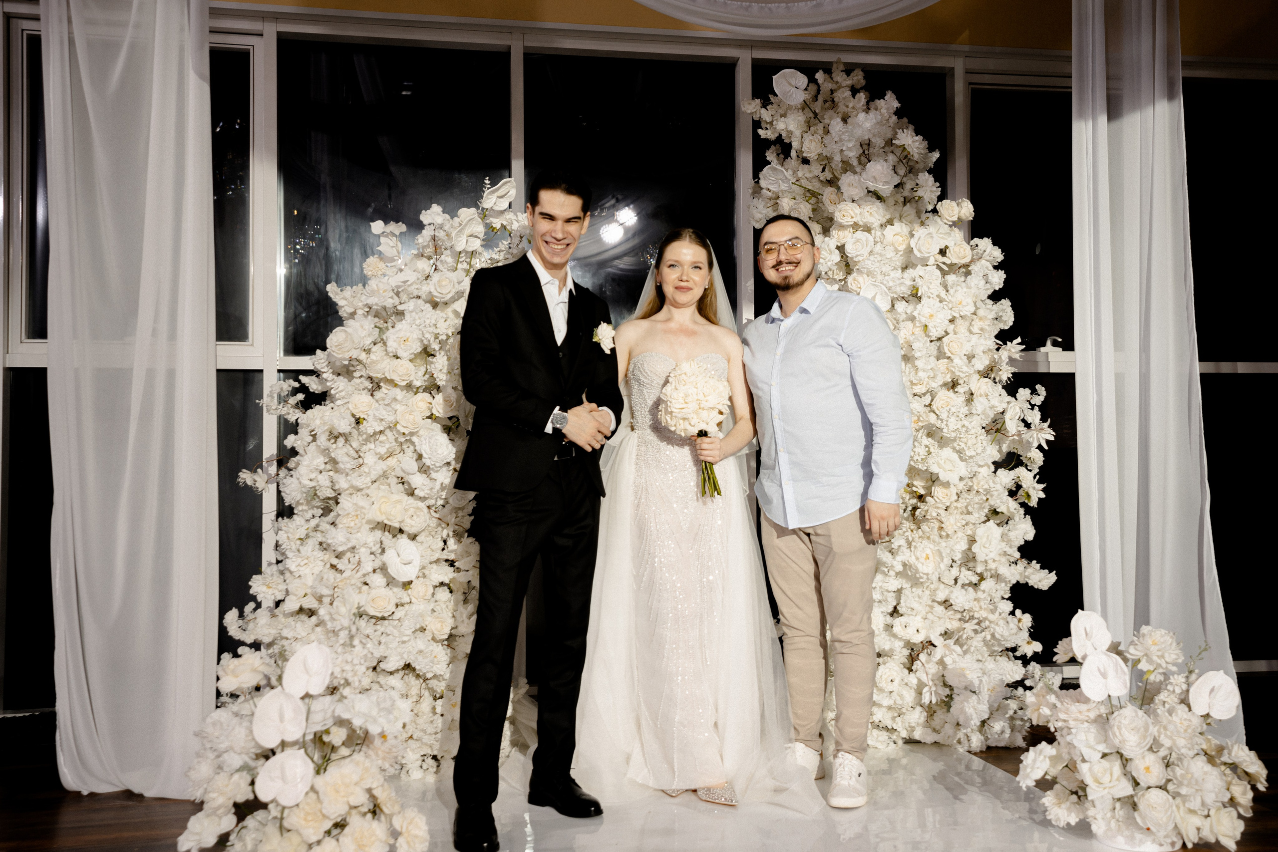 СВАДЕБНАЯ СЬЕМКА СБОРОВ В ОТЕЛЕ И ВЫЕЗД НА ЦЕРЕМОНИЮ (СНЯТО В СИБИРЕ В НИЖНЕВАРТОВСКЕ). Профессиональный фотограф, Санкт-Петербург — Виктория Богомолова