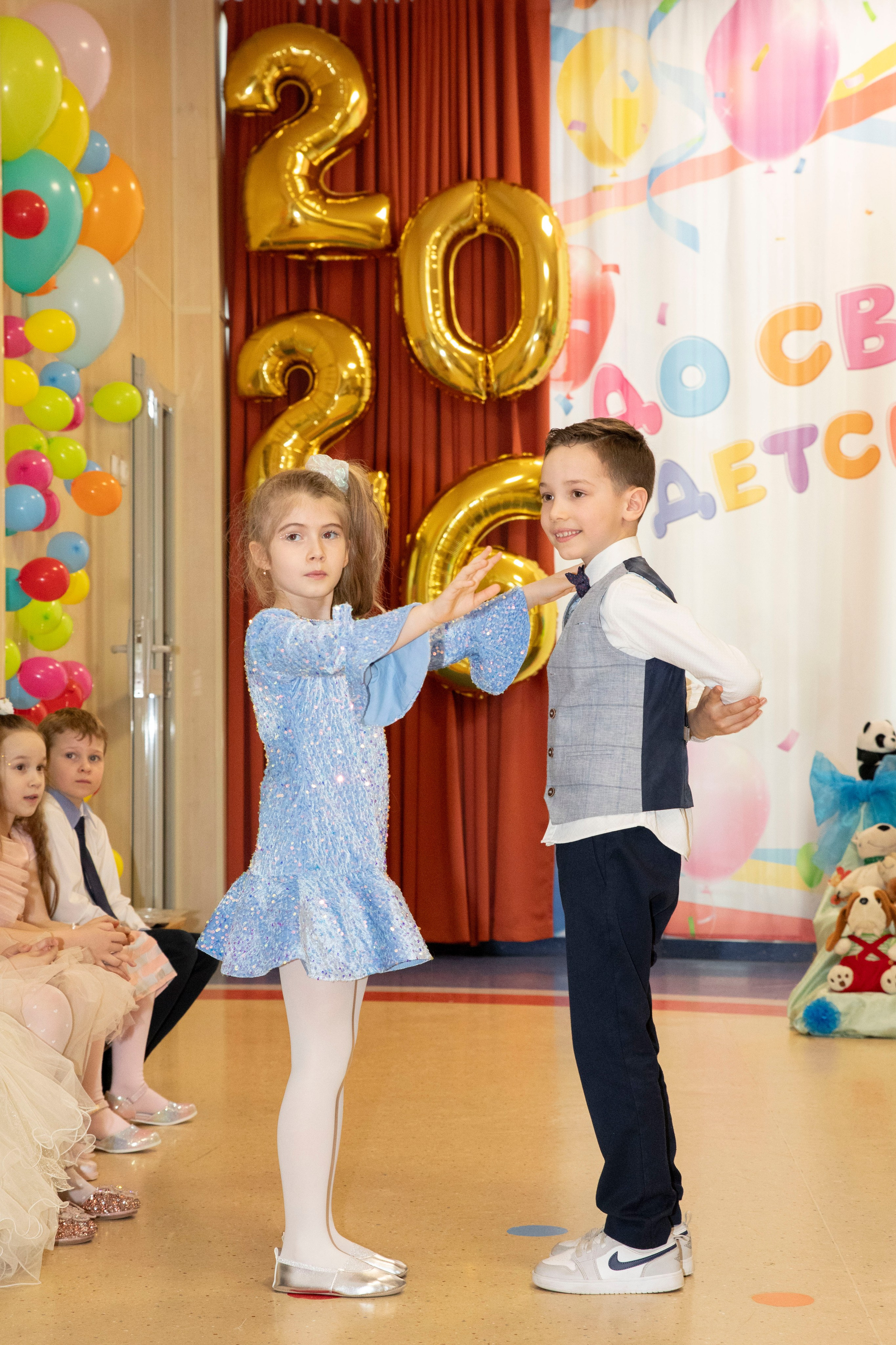 Выпускной в детском саду № 2025. Профессиональный фотограф в Москве | Заказать фотосессию и съемку