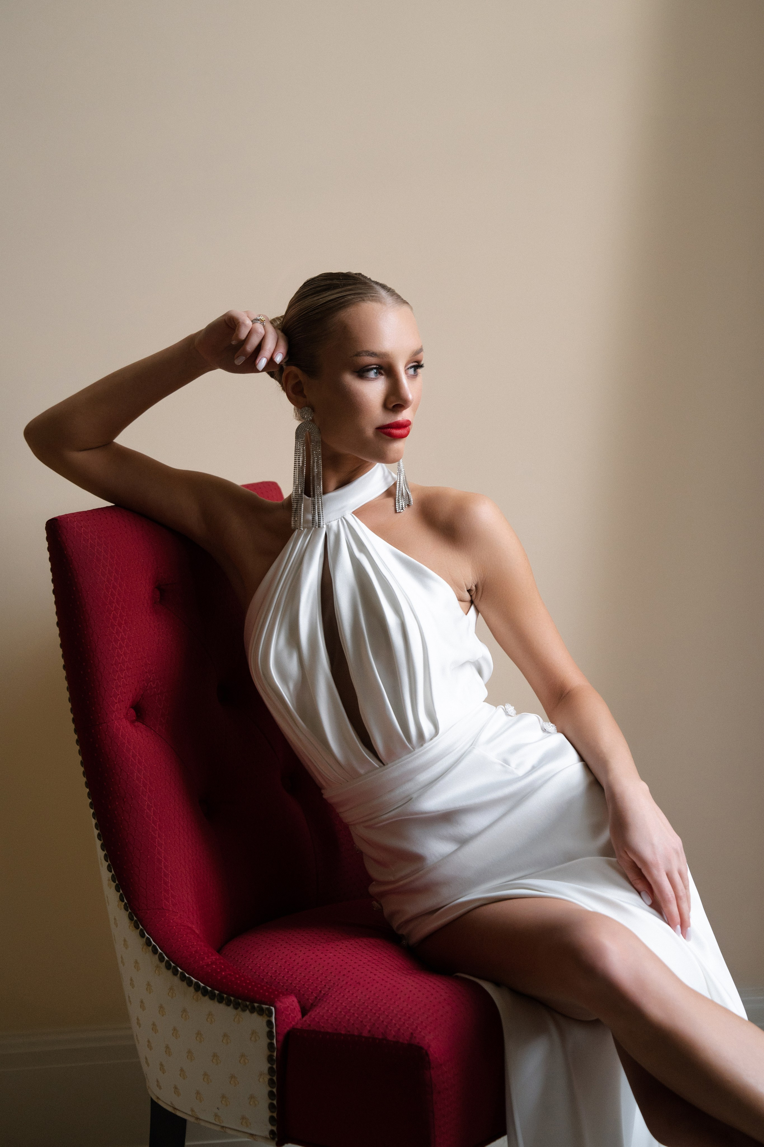 Анна Сергей. Камерная свадьба в Фосизонс в стиле неоклассика. Свадебный фотограф организатор в Санкт-Петербурге Ассоль Опарина