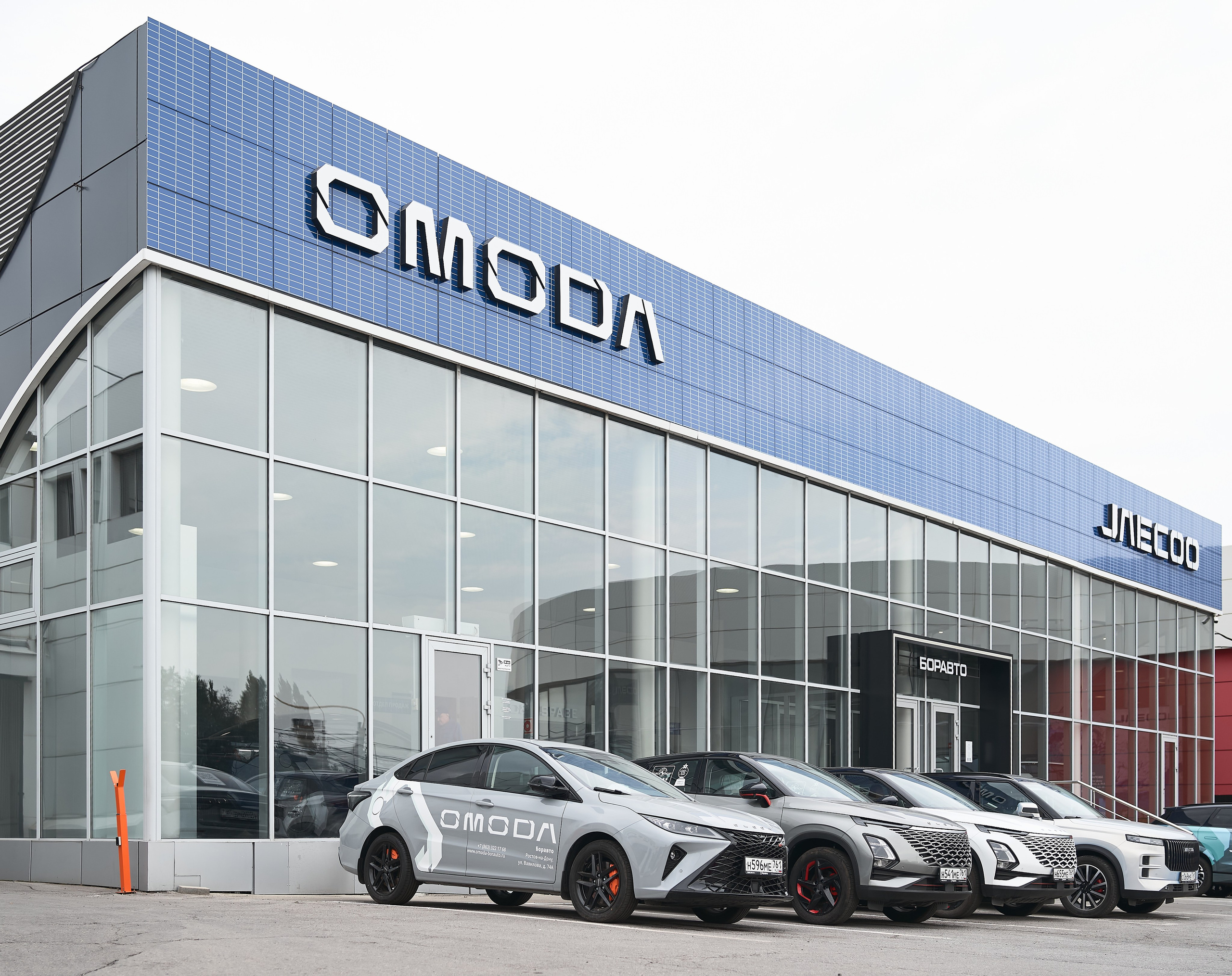 Автосалон «Боравто». Фотограф Олег Сотник