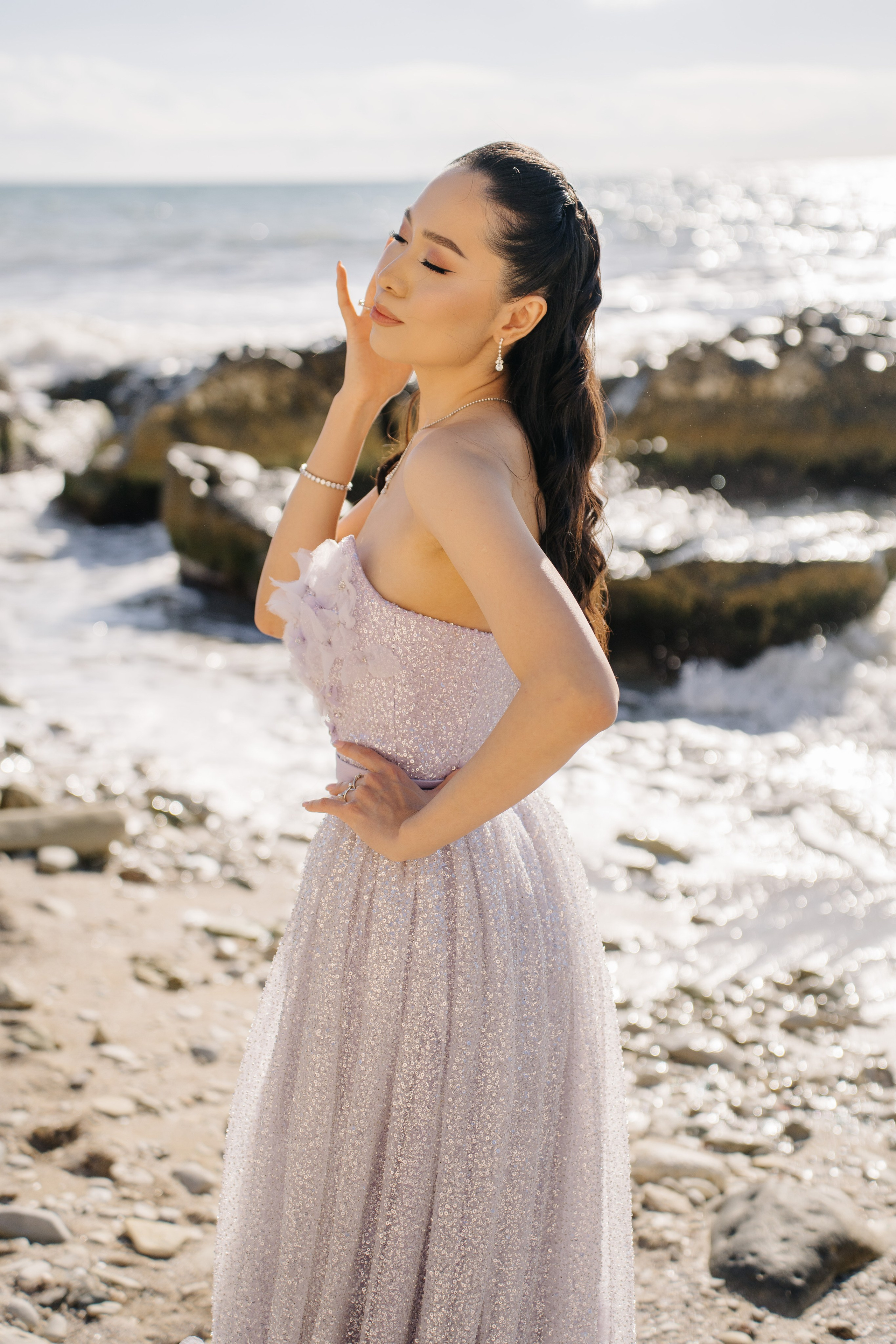 Ay-Dana Uzatu. ___________________________________________________