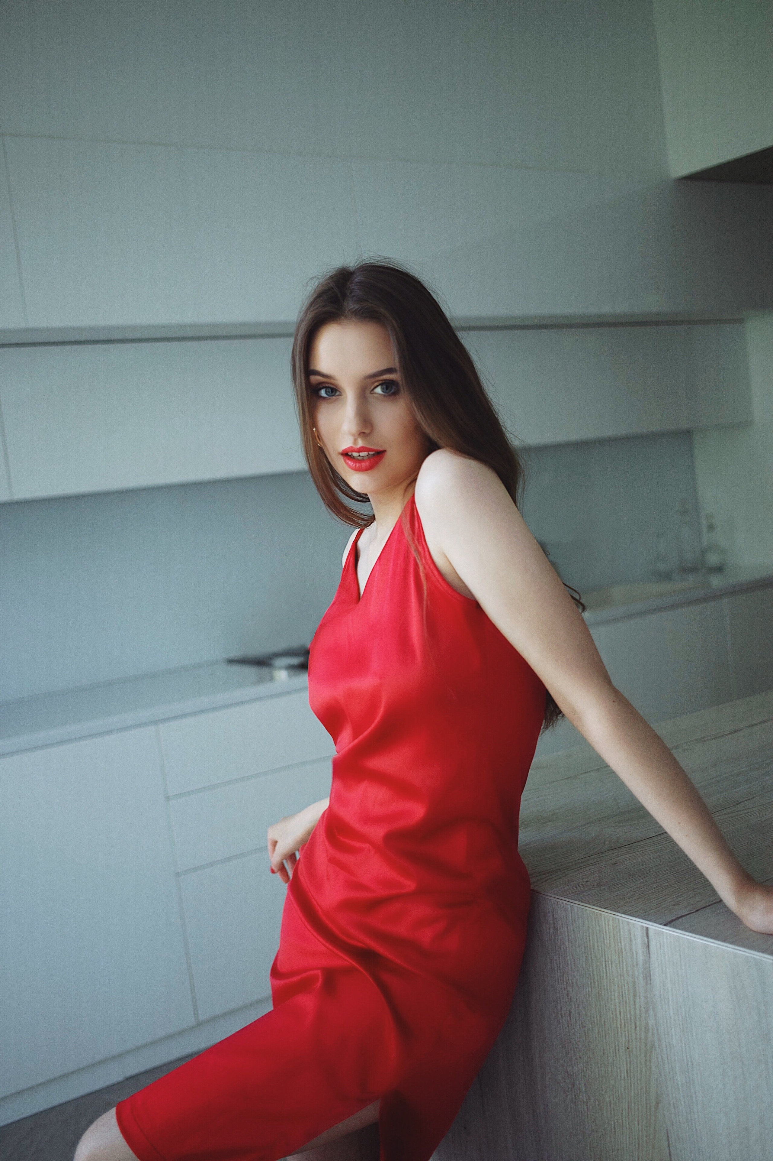 Ольга, 40-42 р-р, рост 169. KED Production — продакшн из СПб. Создаём фото, видео и контент, который помогает брендам и селлерам продавать больше