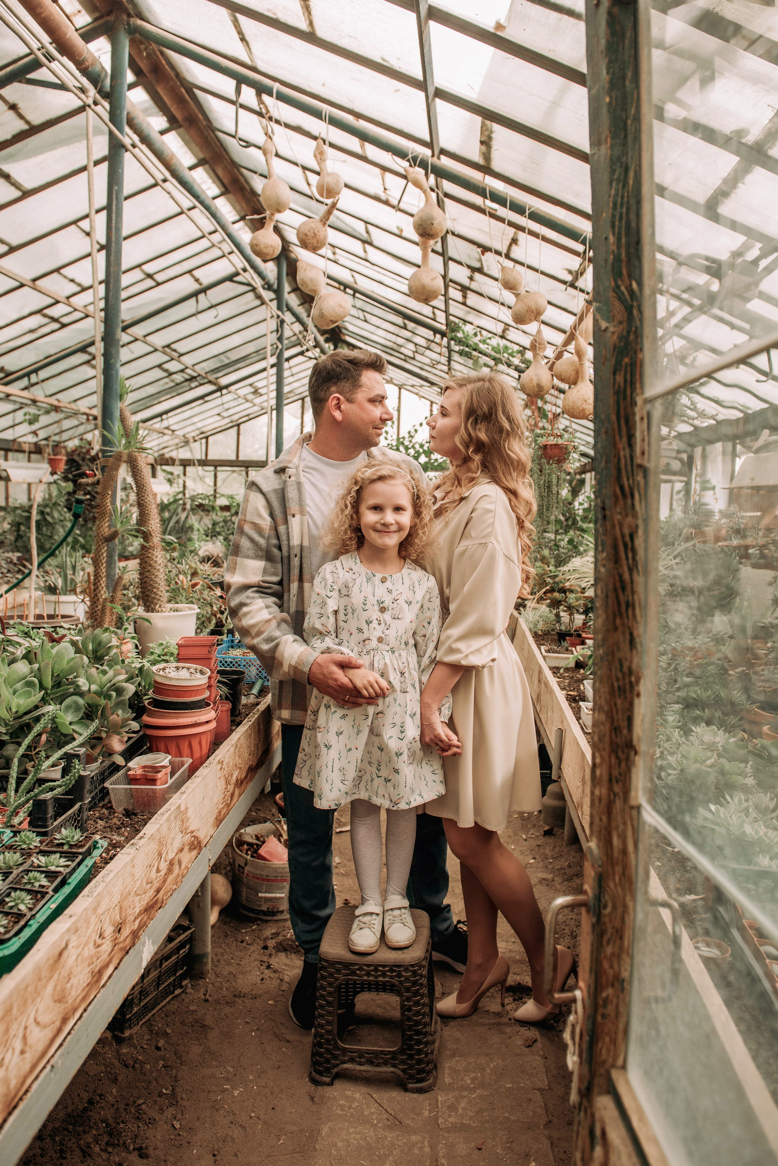 Семейная съёмка в оранжерее. Семейный фотограф в Новочеркасске Виктория Громова