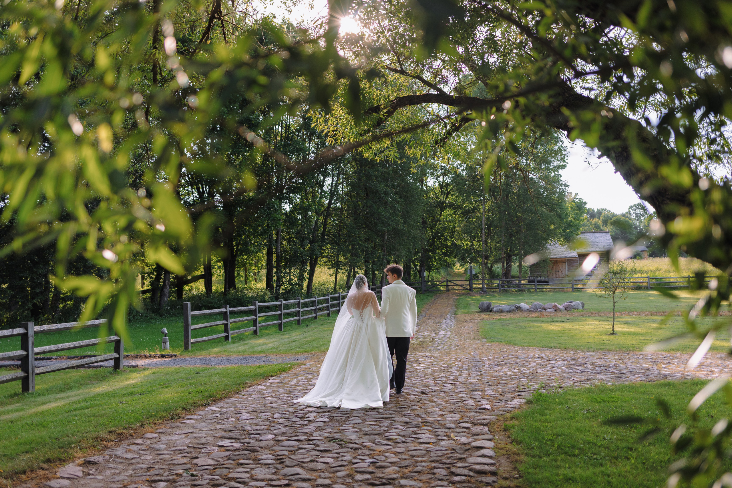 Свадебная фотосъемка в «Двор Стайки»