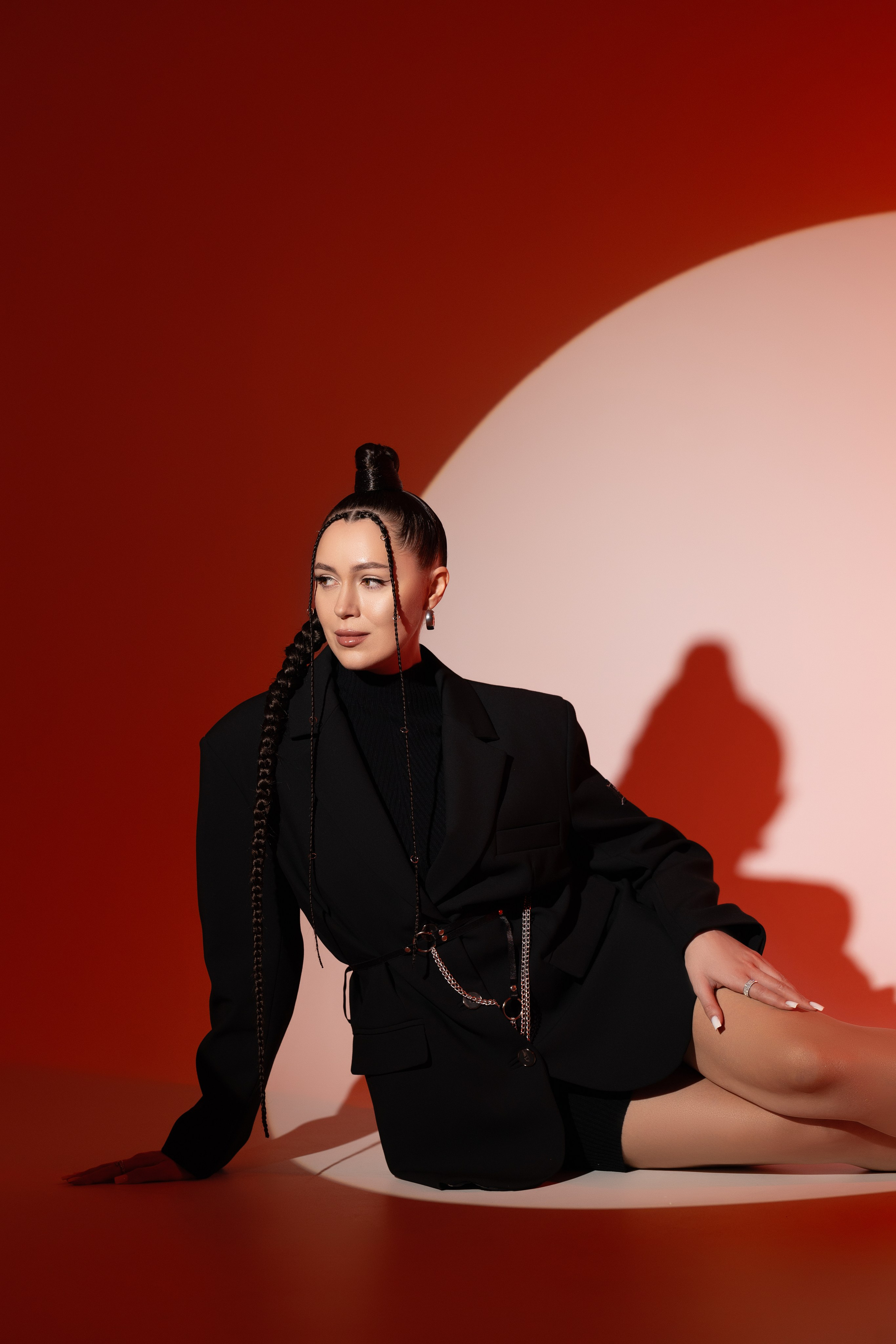 Цветной свет и фигуры. Фотограф Минск