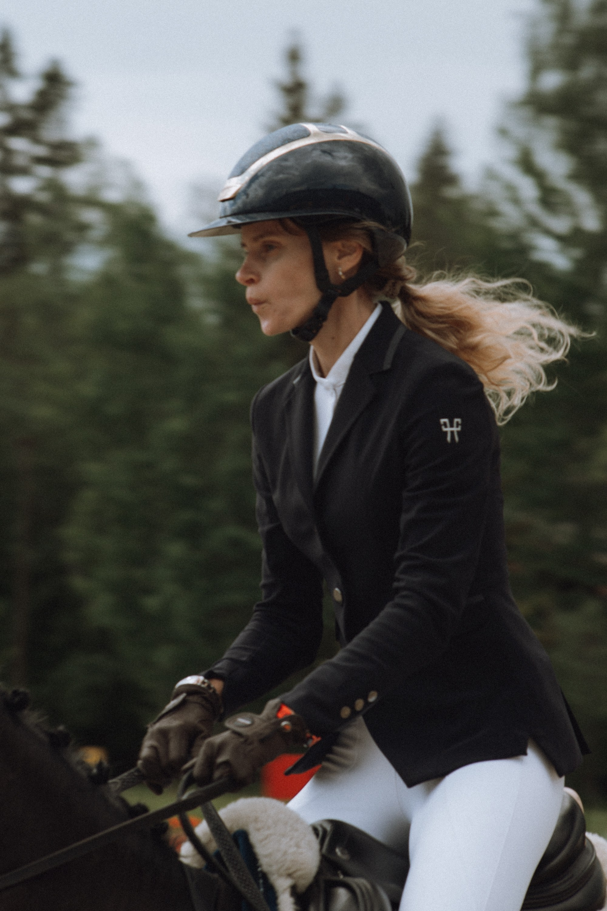 Emerald Stables CUP 2025. Бэкстейдж и репортажный фотограф в Москве Артем Онацко