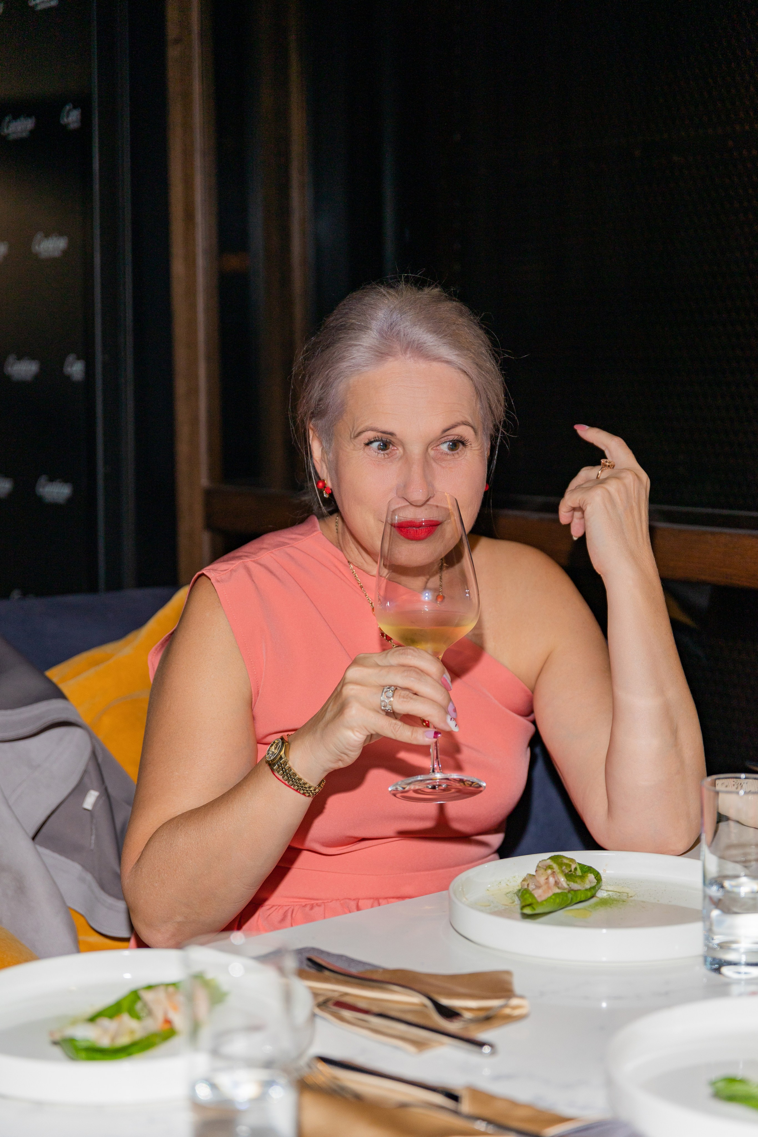 Дигустация вина от магазина Дилан в ресторане Кантина. Выпускные альбомы во Владивостоке