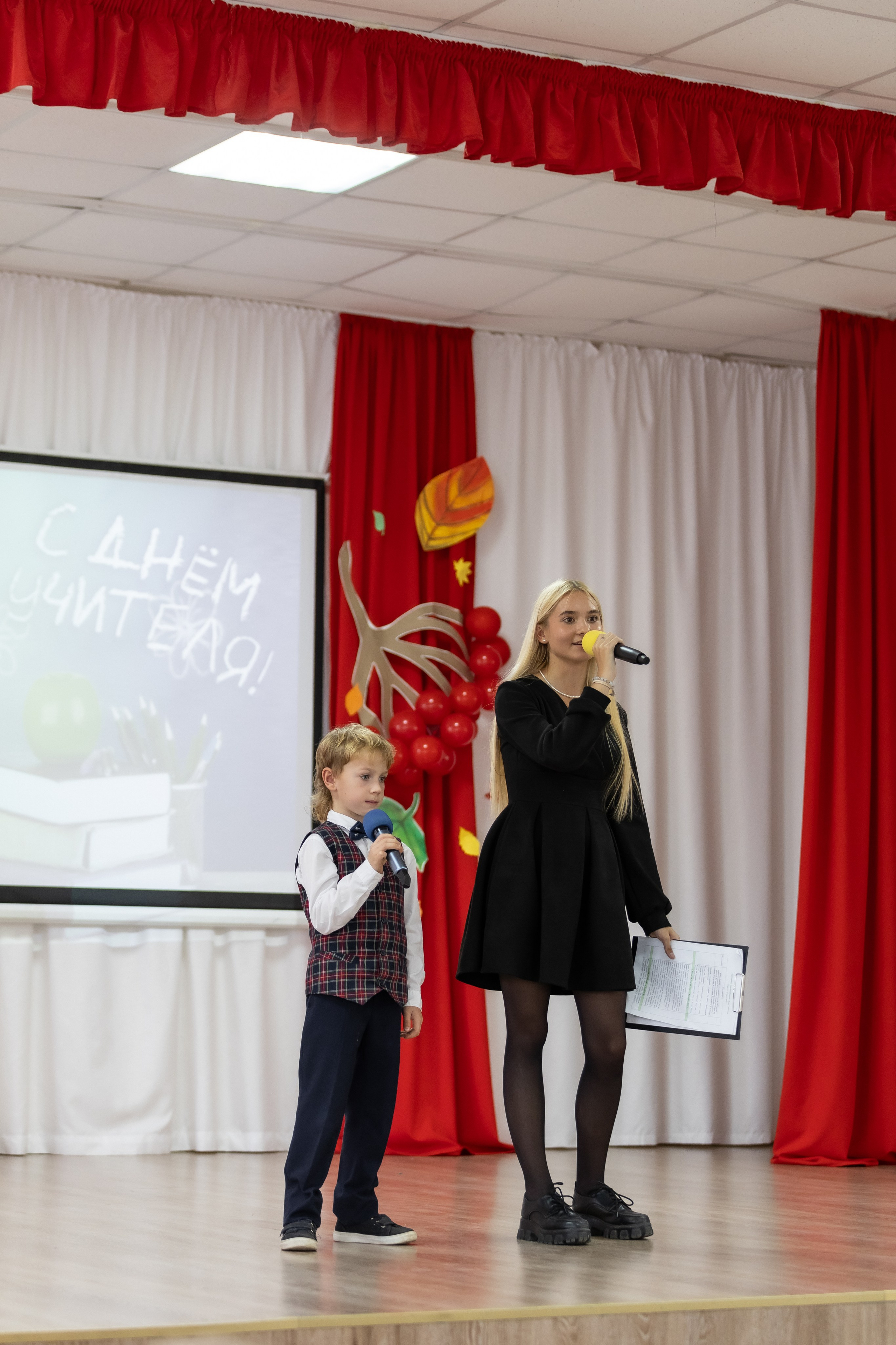 День учителя. Школа 31. Октябрь 2024. Свадебный и Семейный фотограф г. Ижевск Гульназ Солдатова. Гульназ фото