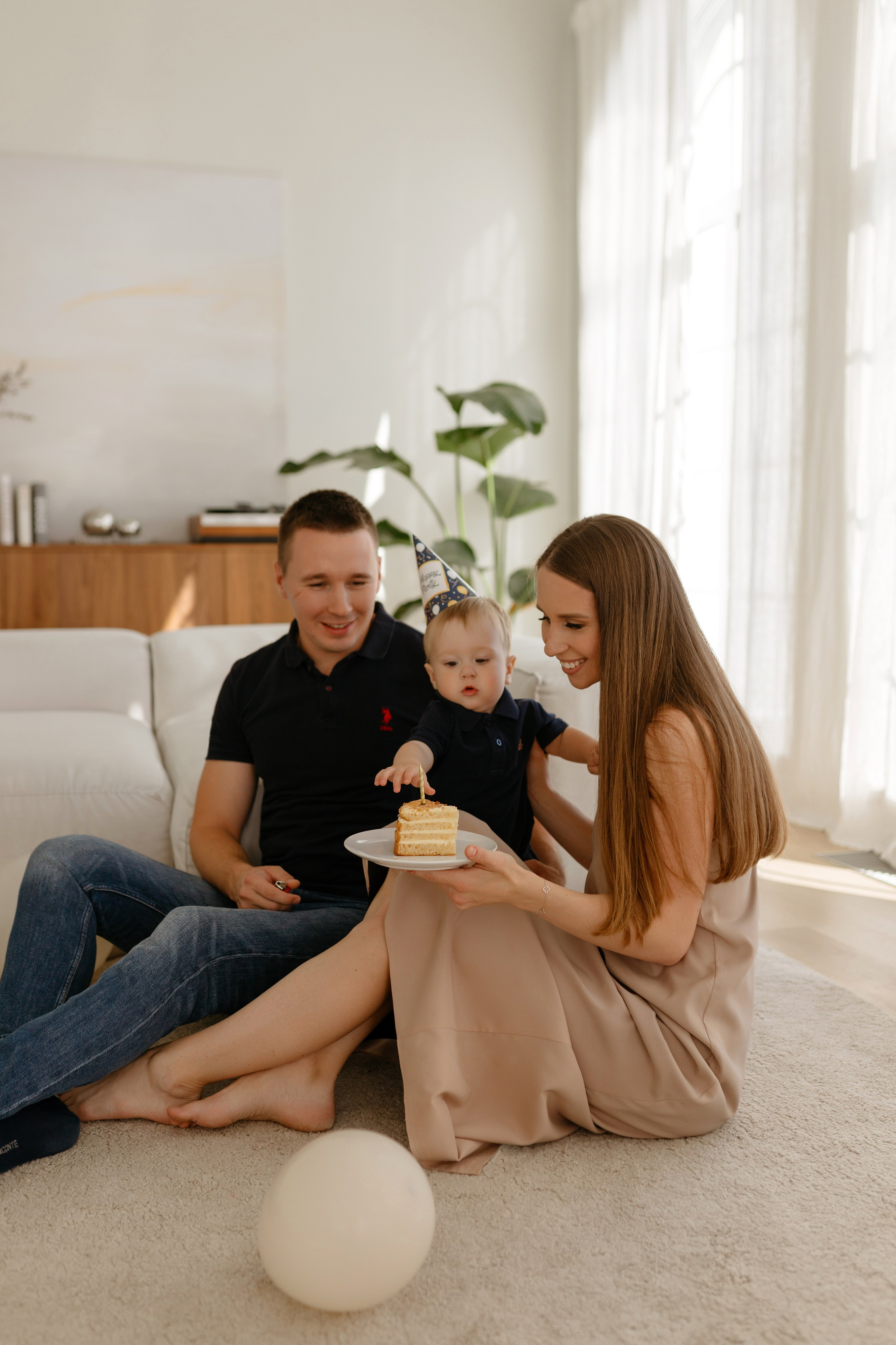 Семейная фотосессия в студии. Сестры Карабаза. Фотографы и ретушеры в Москве и Санкт-Петербурге