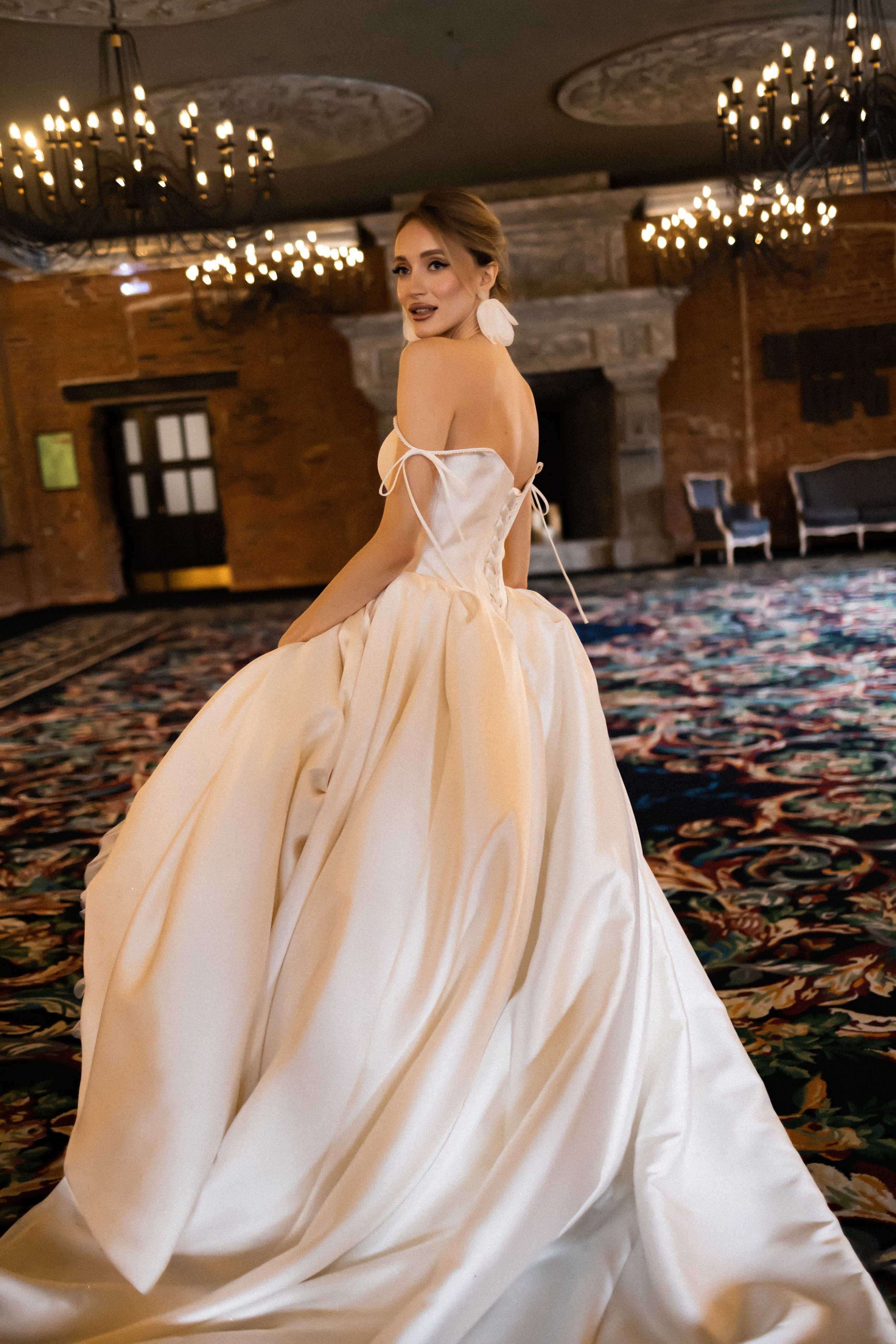 Свадебная в ресторане. Фотограф Арина Шмакова