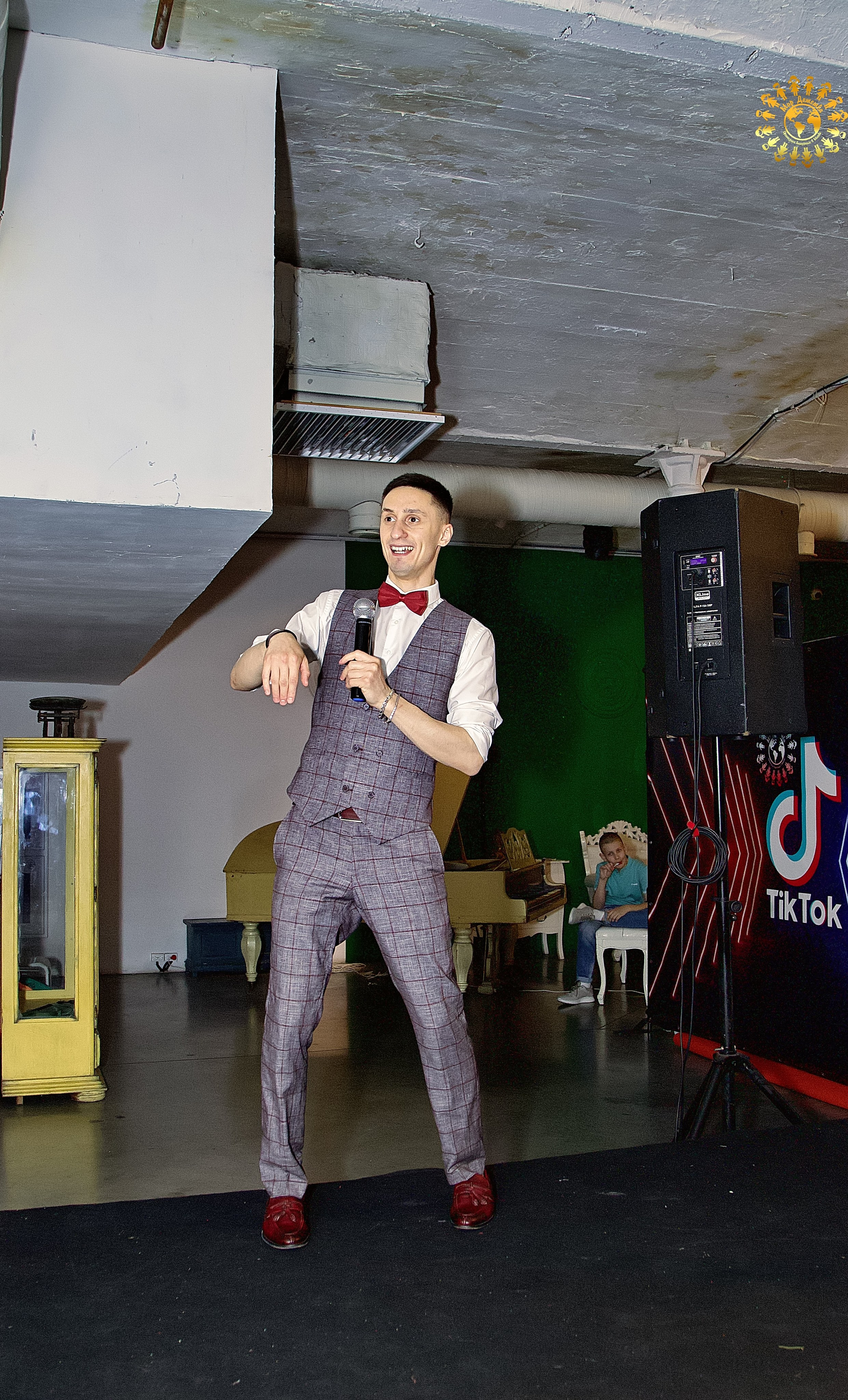 Выпускной 2023 (Школа 109, 4-й класс). Репортажная съемка в Москве и области. Анималистика