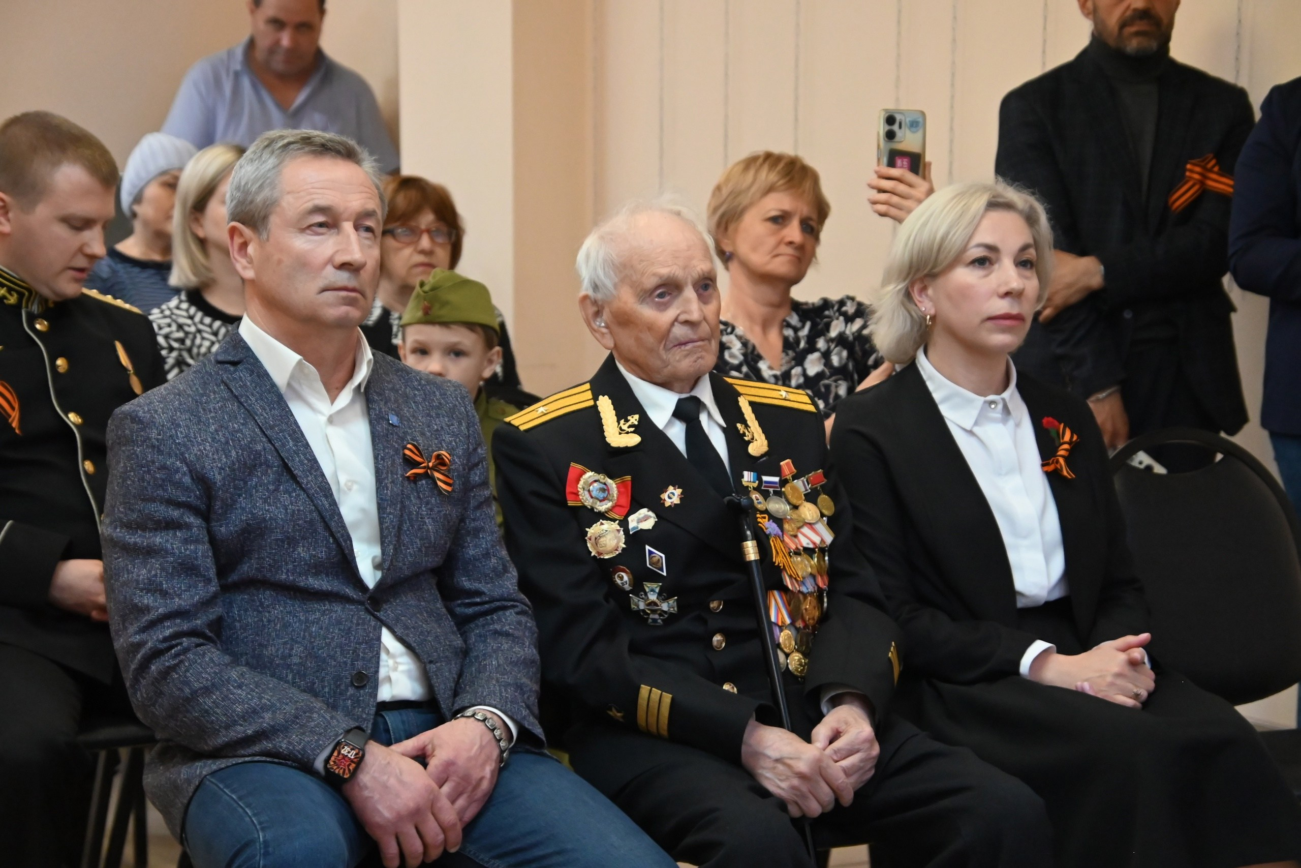 Всероссийский фотопроект «Китель Победы» г. Вилючинск. Ольга Смирнова юрист, фотограф