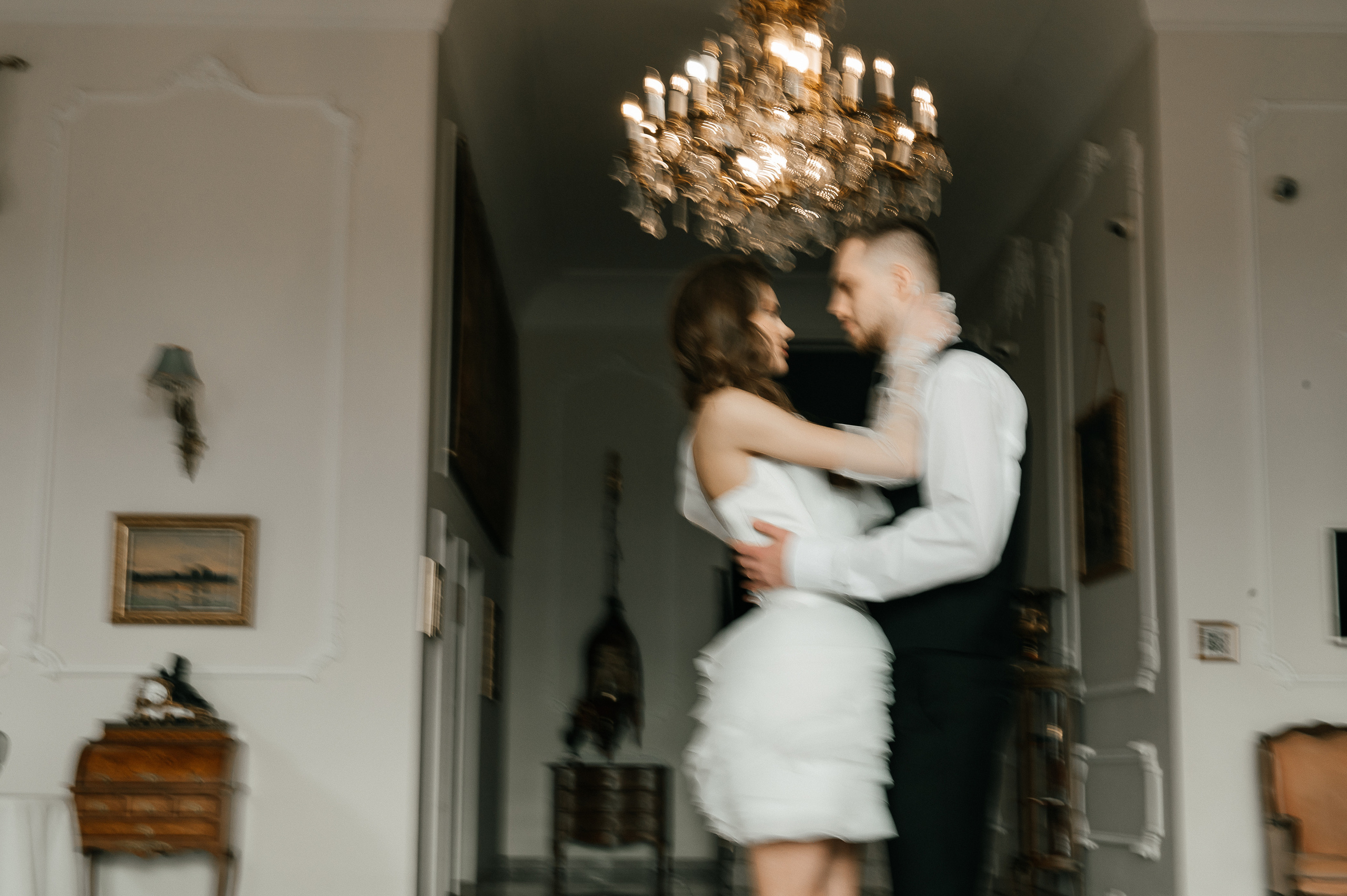 Свадебная фотосессия в бутик-отеле. Екатерина Бакурова — контент фотограф, женский фотограф в Краснодаре