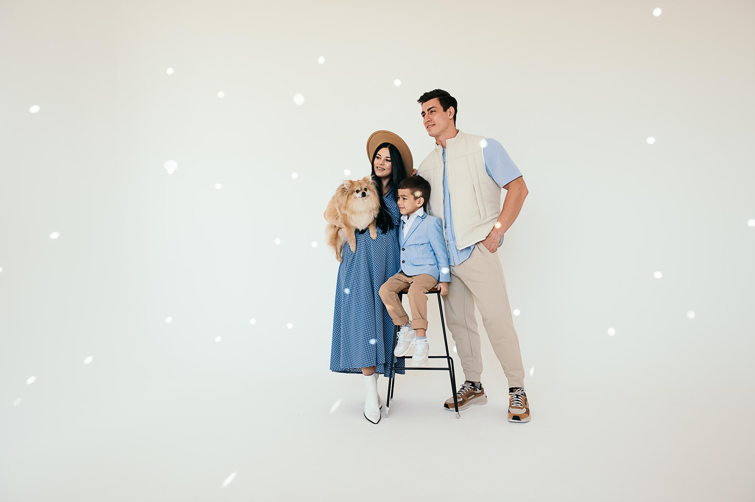 Семья в студии. Екатерина Бакурова — контент фотограф, женский фотограф в Краснодаре