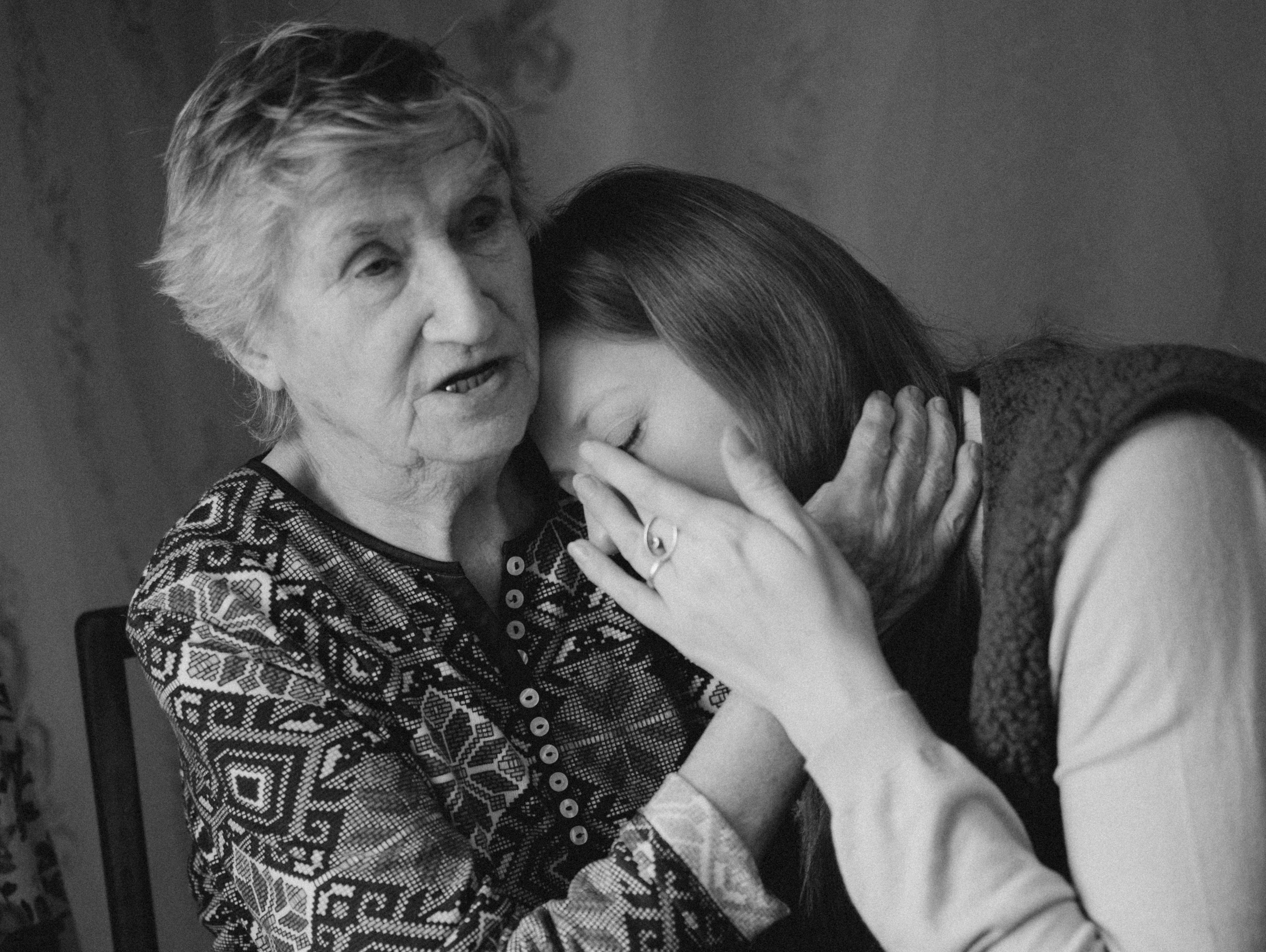 Домашняя история бабушки и внучки. Фотограф Углич и Ярославль Ольга Тятюшкина