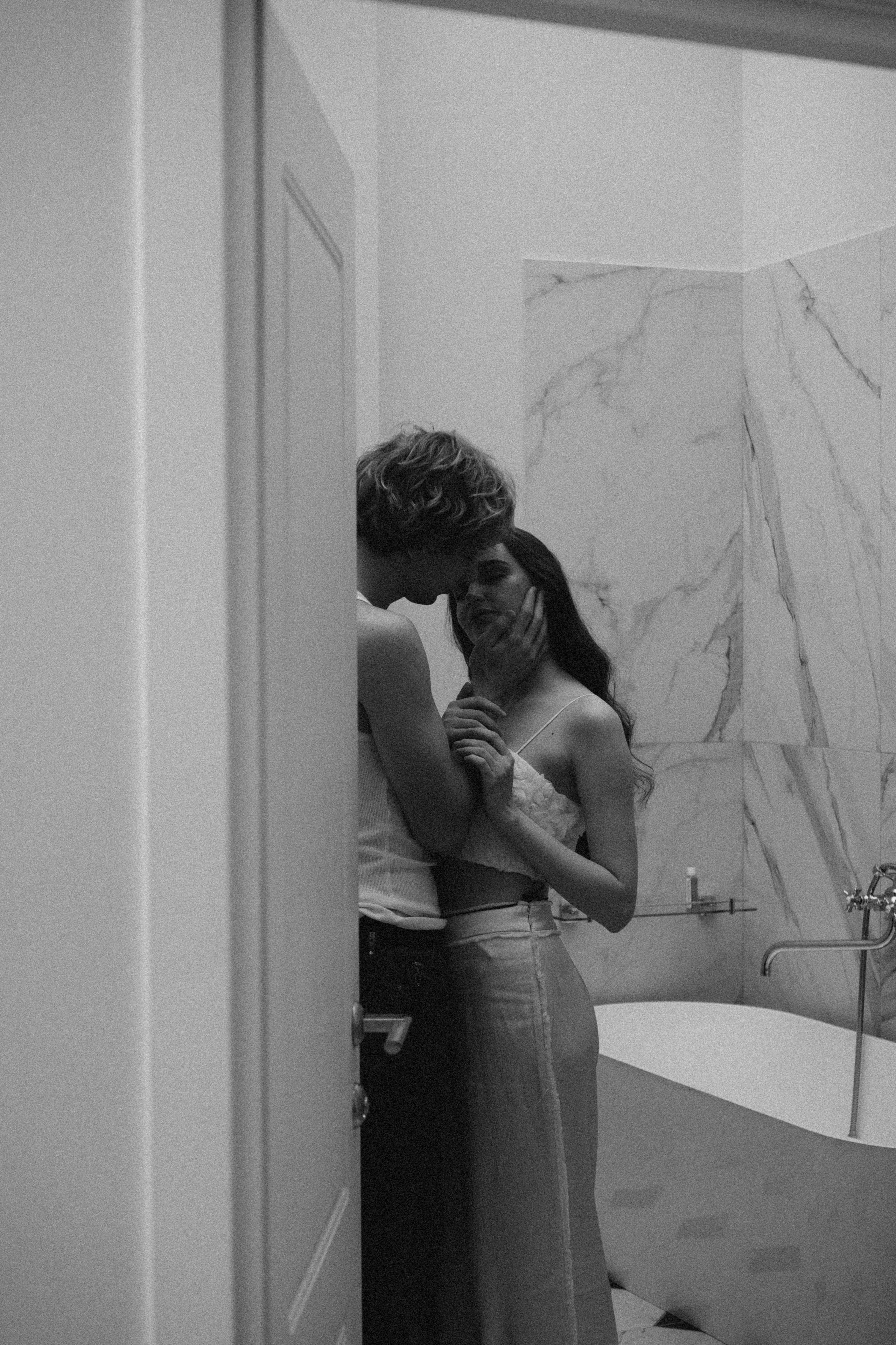 СВАДЕБНАЯ СЬЕМКА В ОТЕЛЕ. СБОРЫ ЖЕНИХА И НЕВЕСТЫ И ТАКЖЕ ТОР И ПОДГОТОВКА К ПРОГУЛКЕ. Профессиональный фотограф, Санкт-Петербург — Виктория Богомолова