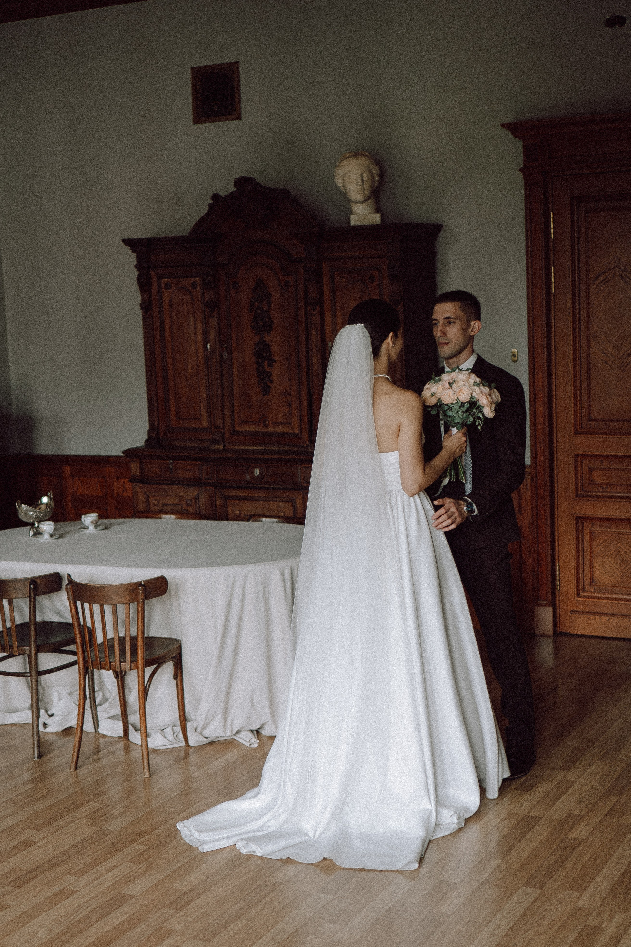 СВАДЕБНАЯ ПРОГУЛКА В САНТК-ПЕТЕРБУРГЕ (ИСАКИЕВСКИЙ СОБОР, ЗИМНЯЯ КАНАВКА, ЭРМИТАЖ И БОЛЬШАЯ МОРСКАЯ УЛИЦА). Профессиональный фотограф, Санкт-Петербург — Виктория Богомолова