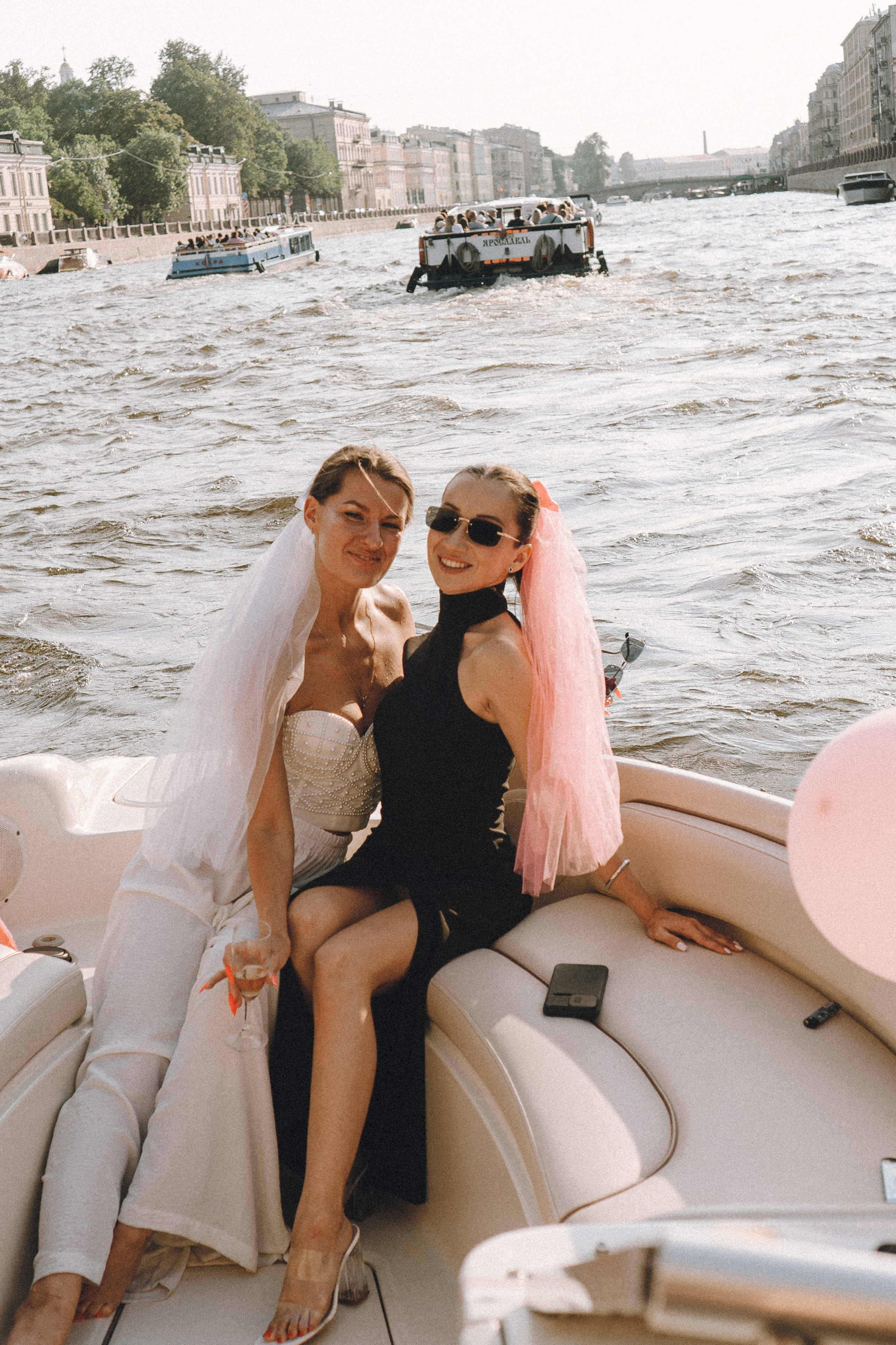 ДЕВИЧНИК НА КАТЕРЕ. Профессиональный фотограф, Санкт-Петербург — Виктория Богомолова