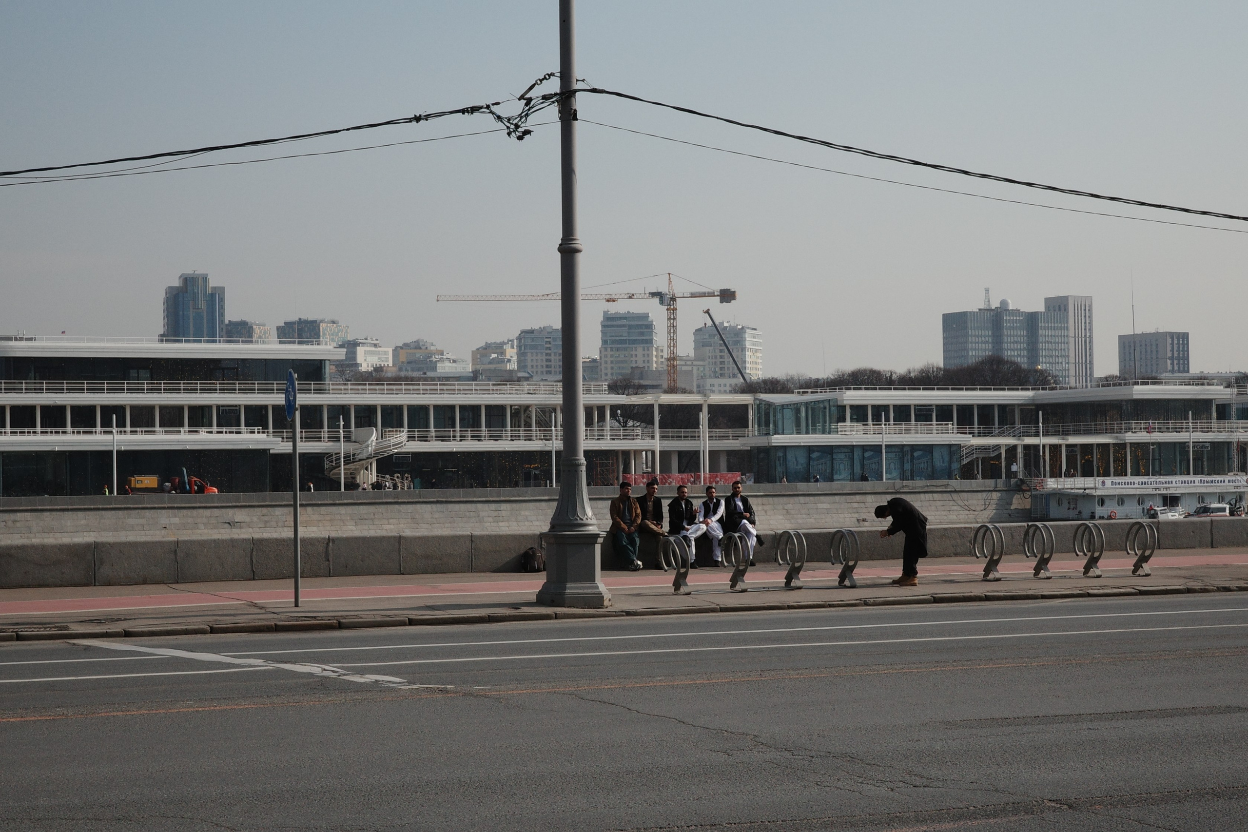 #45: Фрунзенская набережная / март 2026. Проект «Фотокладовка»: блог уличной фотографии в формате street photo